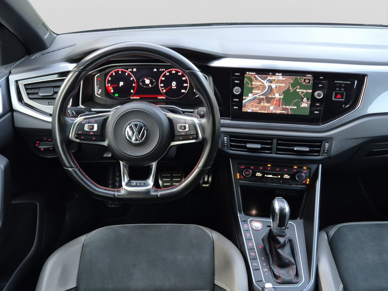 VW Polo 2.0 TSI GTI DSG-image-10