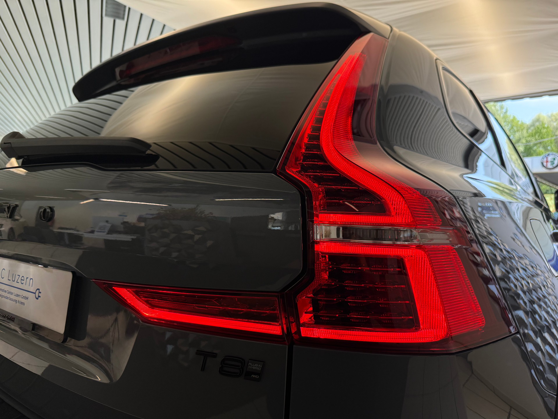 VOLVO XC60 T8 eAWD PluginHybrid Ultimate Dark Geartronic-image-23