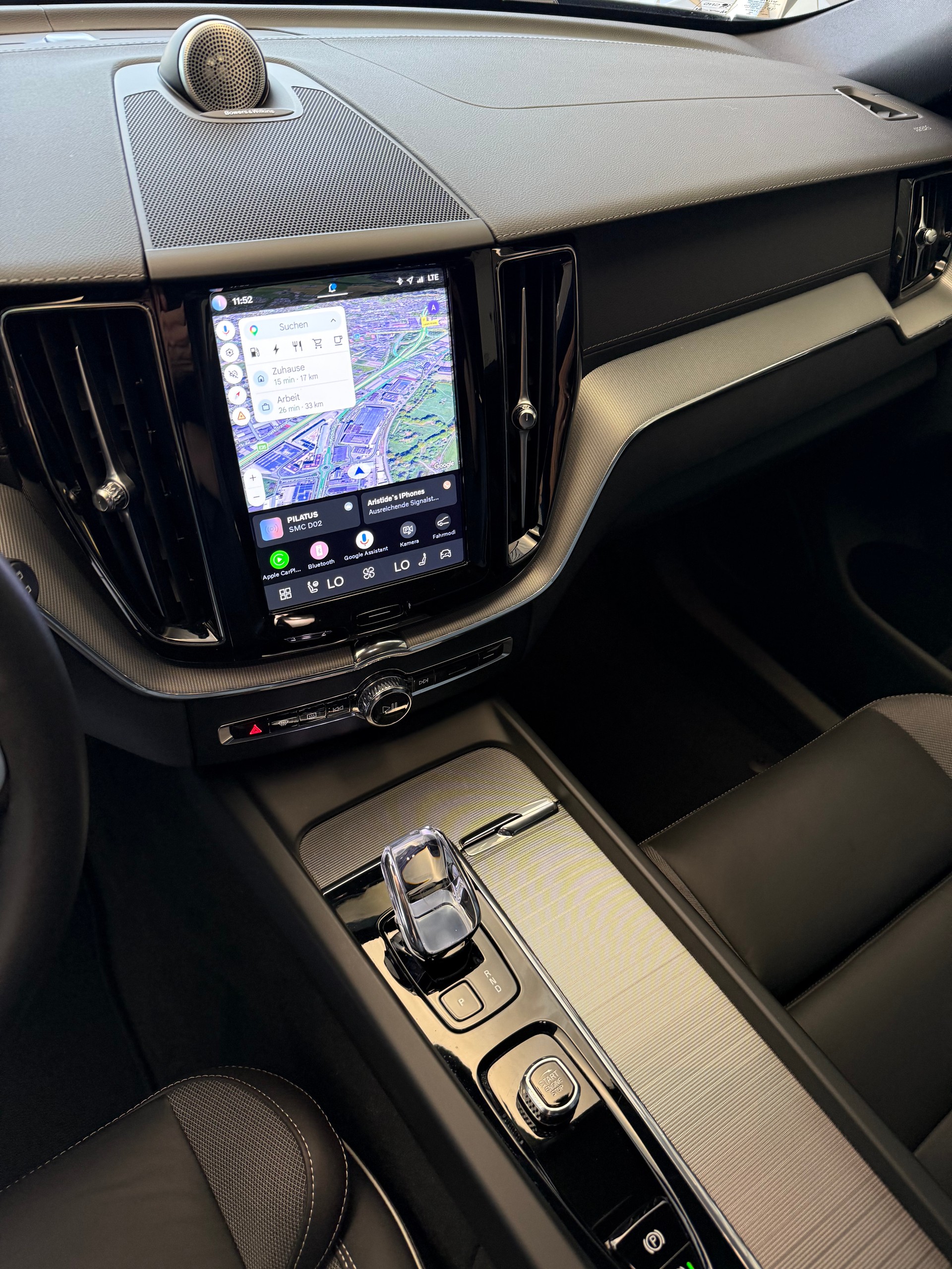 VOLVO XC60 T8 eAWD PluginHybrid Ultimate Dark Geartronic-image-13