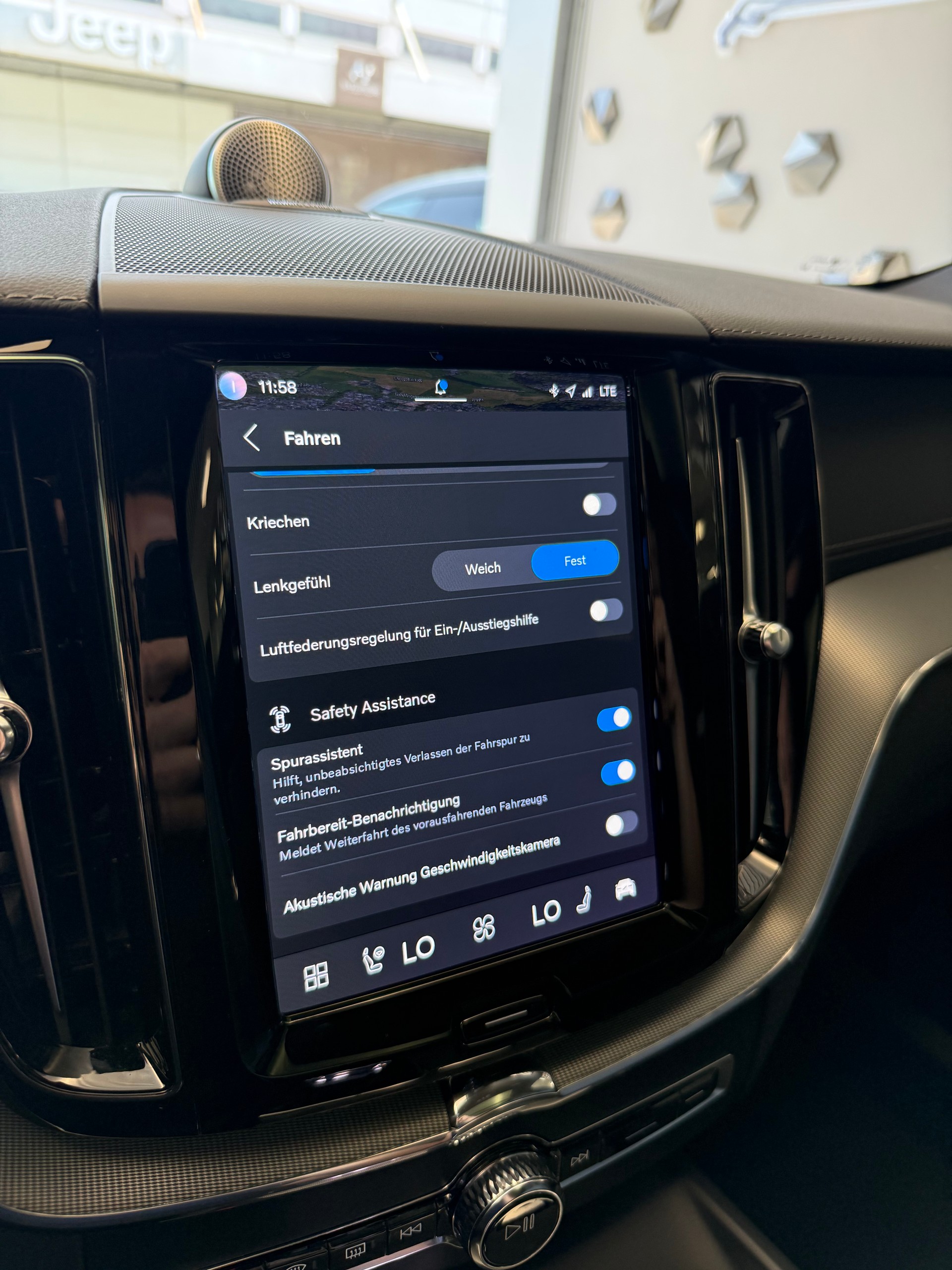 VOLVO XC60 T8 eAWD PluginHybrid Ultimate Dark Geartronic-image-18