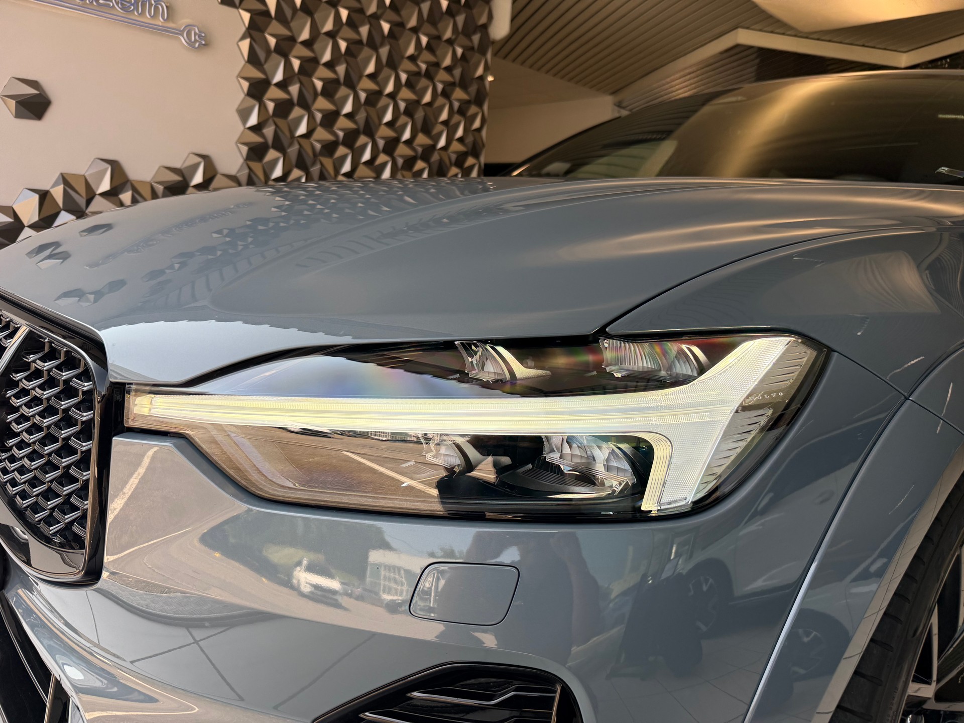 VOLVO XC60 T8 eAWD PluginHybrid Ultimate Dark Geartronic-image-22