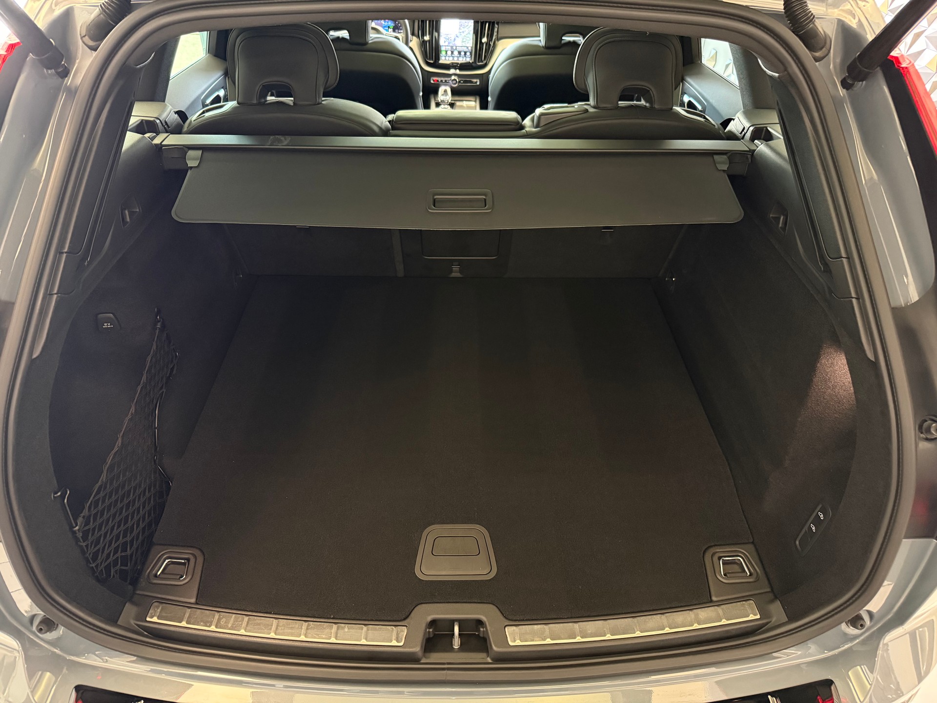 VOLVO XC60 T8 eAWD PluginHybrid Ultimate Dark Geartronic-image-8