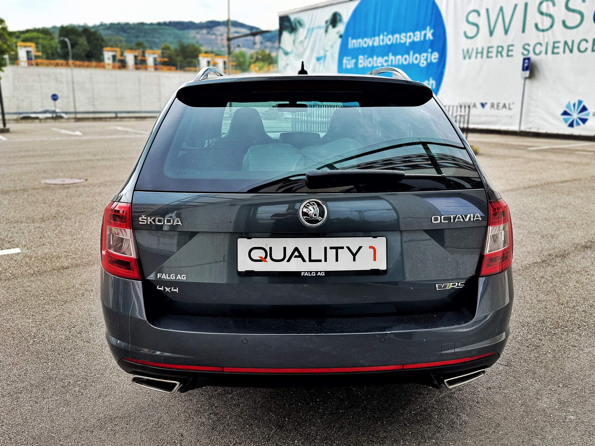 SKODA Octavia Combi 2.0 TDI RS 4x4 DSG-image-3