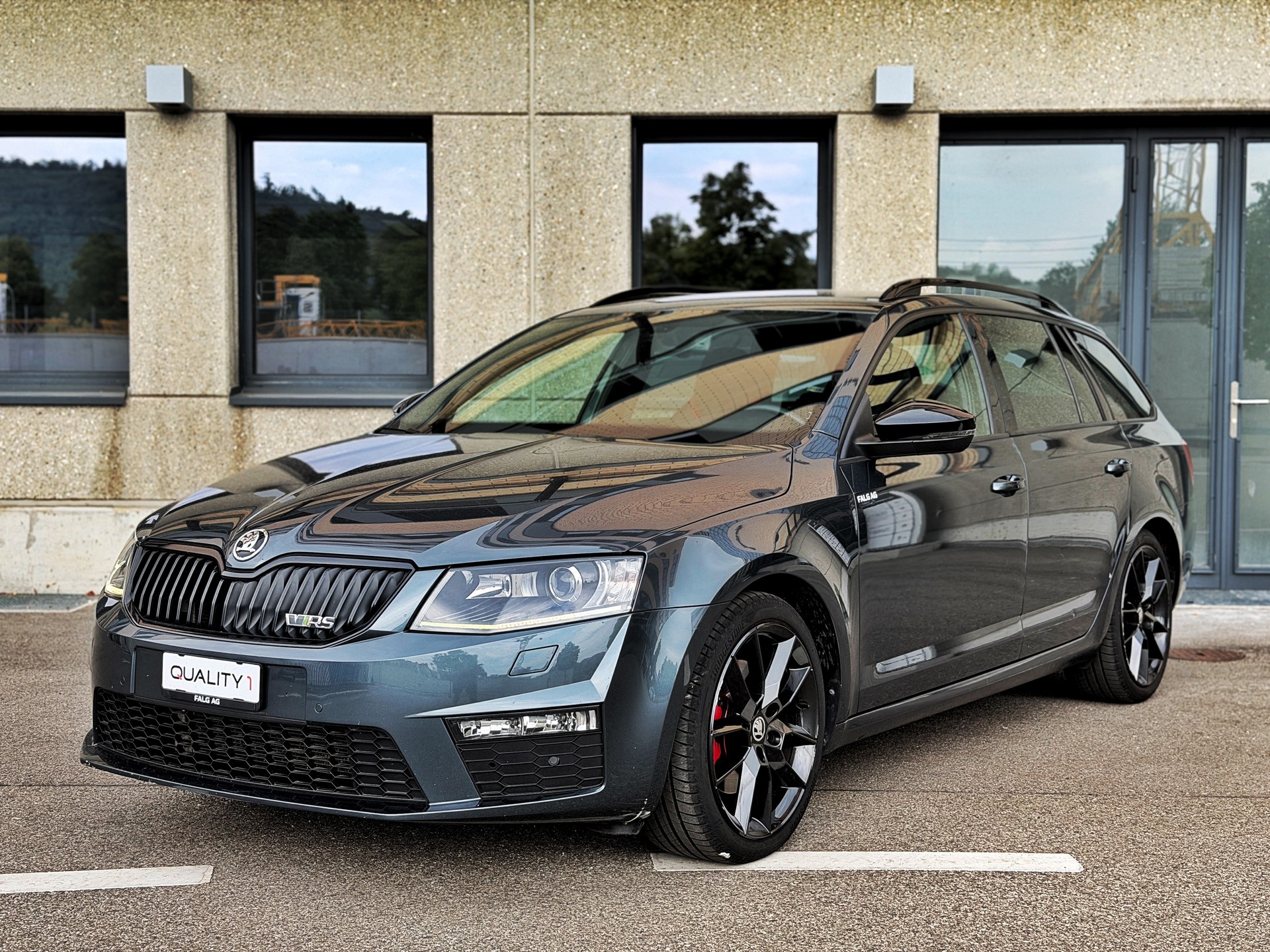 SKODA Octavia Combi 2.0 TDI RS 4x4 DSG-image-0
