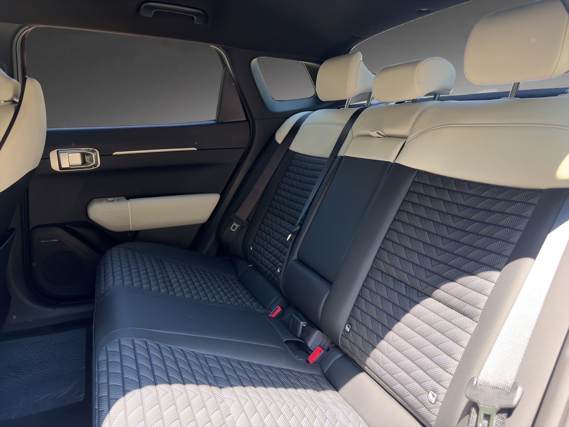 KIA EV4 Fastback 81 kWh GT-Line-image-10