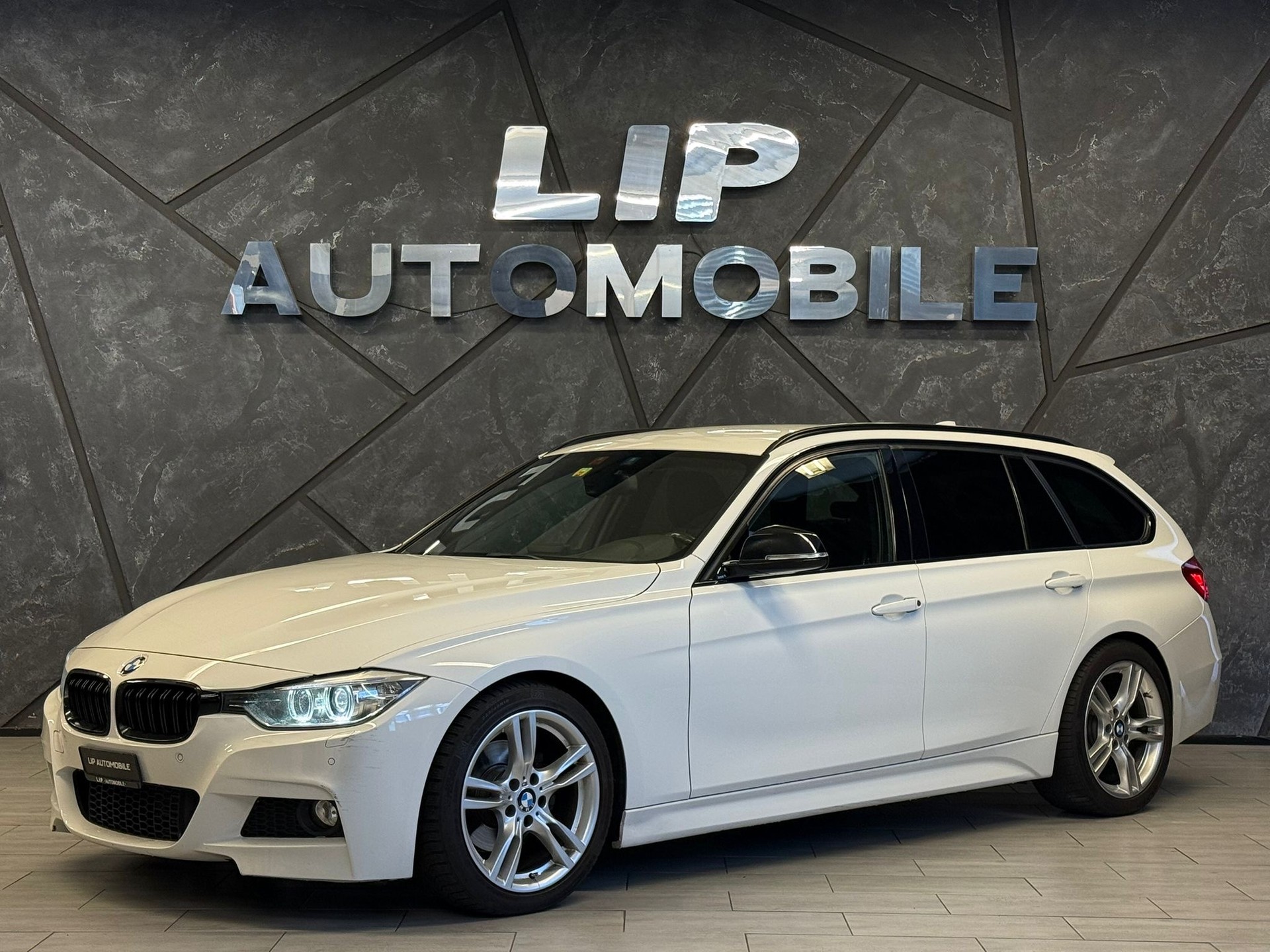 BMW 320d Touring Steptronic ( M Paket )-image-0