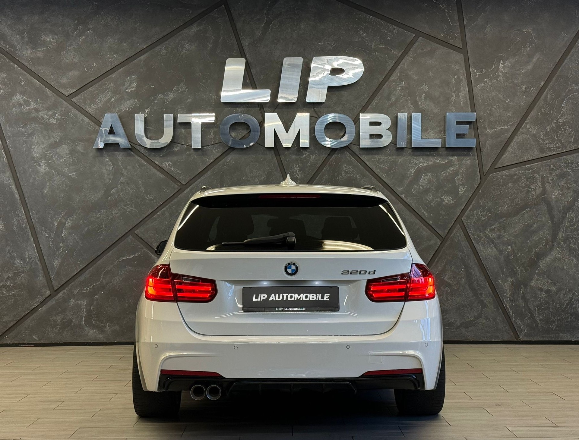 BMW 320d Touring Steptronic ( M Paket )-image-6