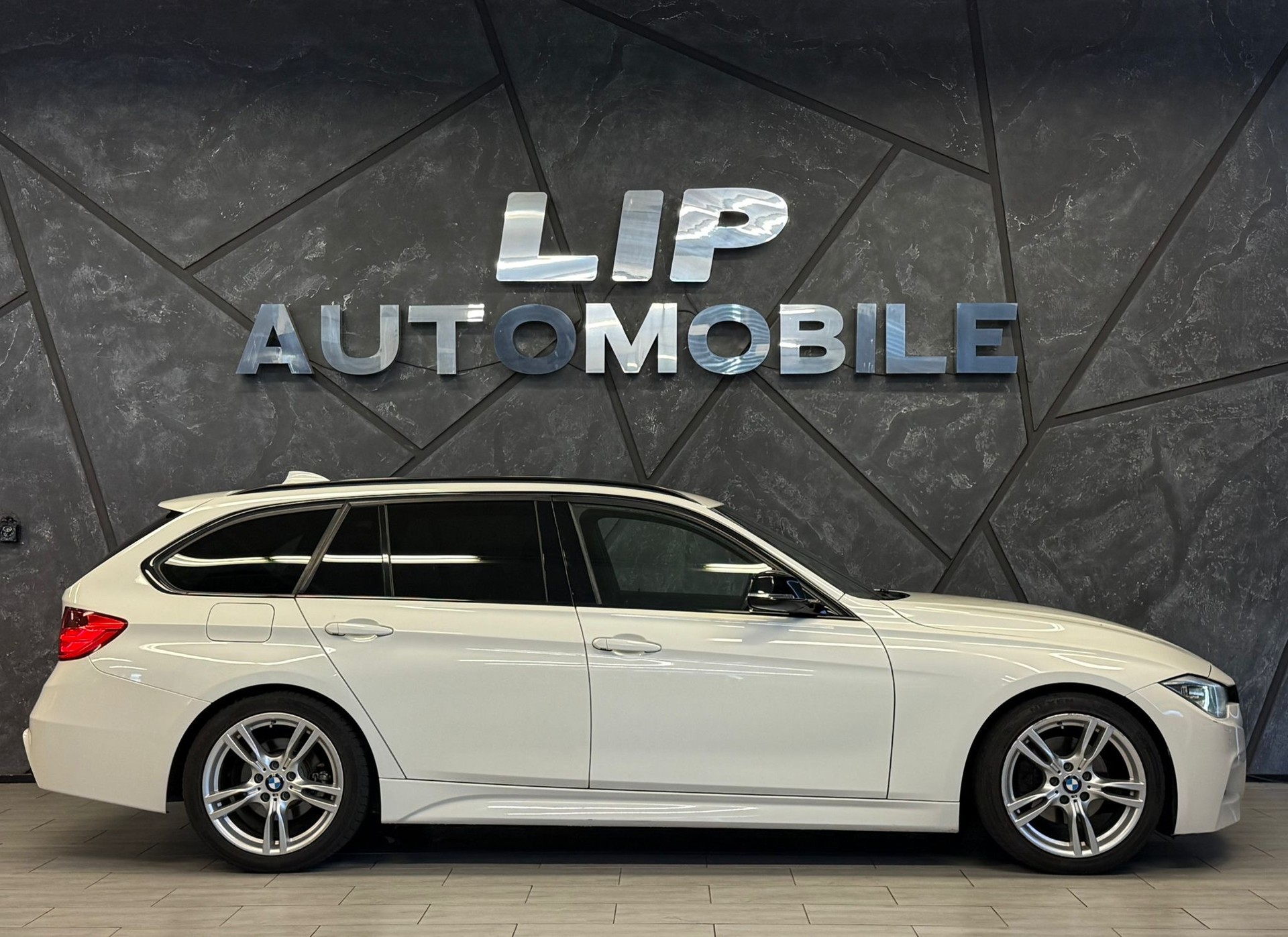 BMW 320d Touring Steptronic ( M Paket )-image-3