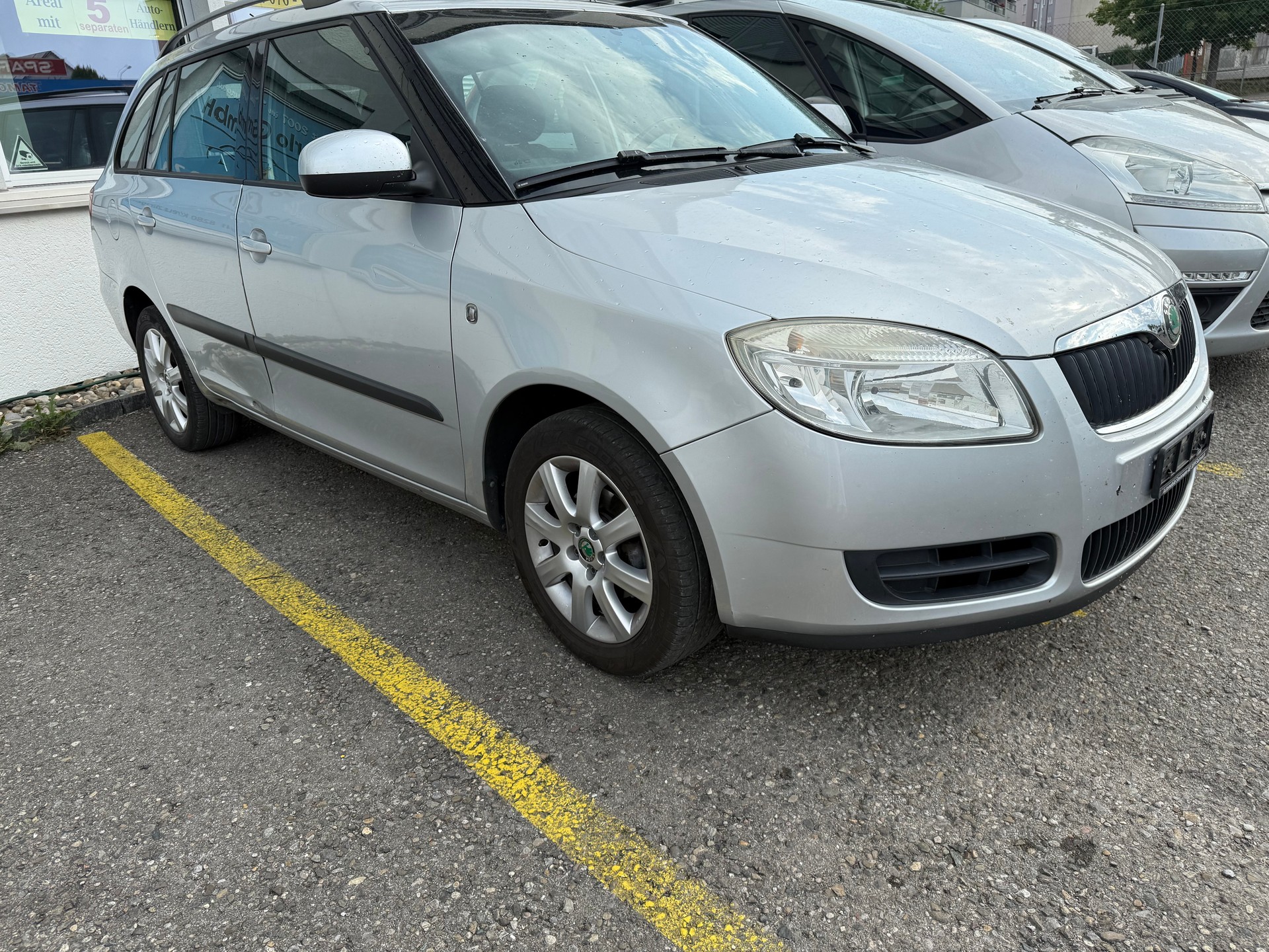 SKODA Fabia 1.2 Entry-image-1