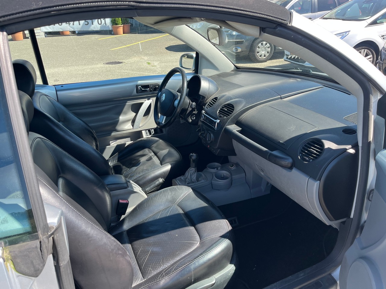 VW Beetle Cabrio 2.0-image-6