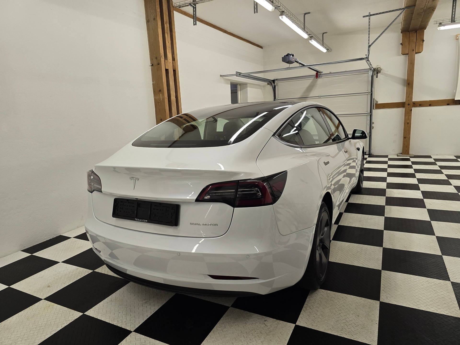 TESLA Model 3 Long Range Dual Motor AWD-image-5