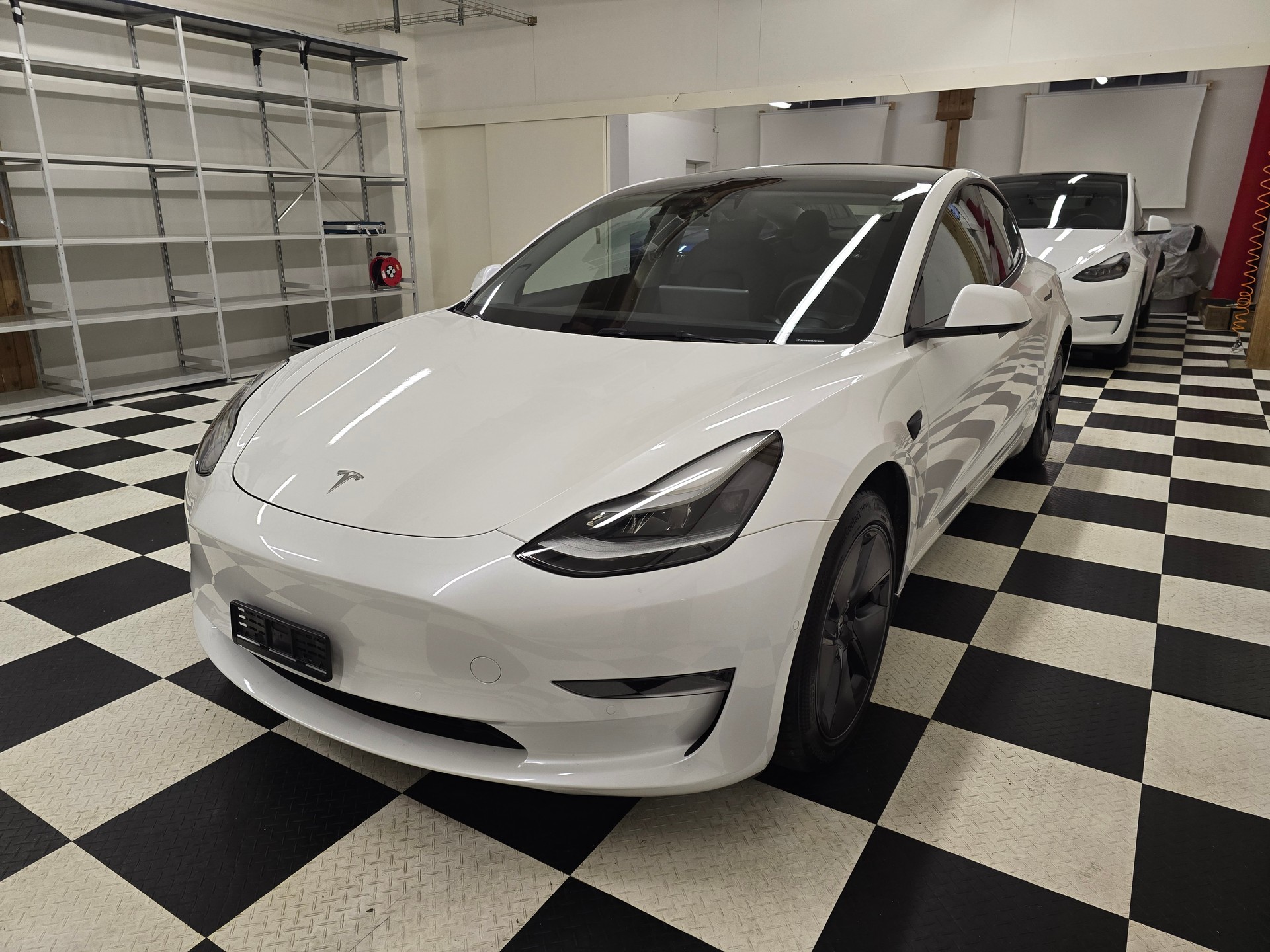 TESLA Model 3 Long Range Dual Motor AWD-image-2