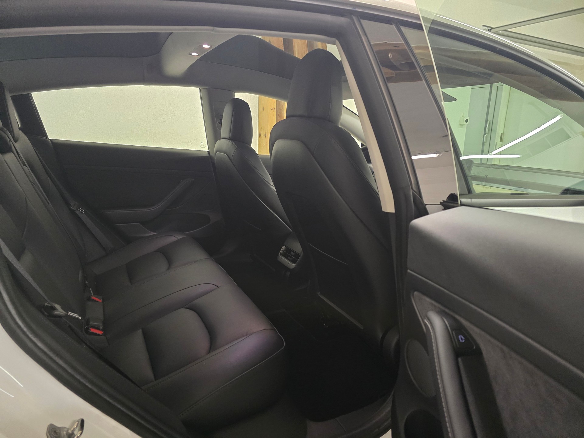 TESLA Model 3 Long Range Dual Motor AWD-image-9
