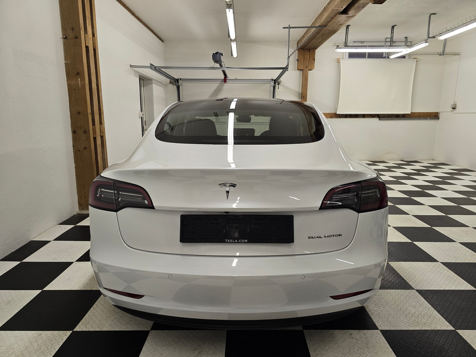 TESLA Model 3 Long Range Dual Motor AWD-image-4