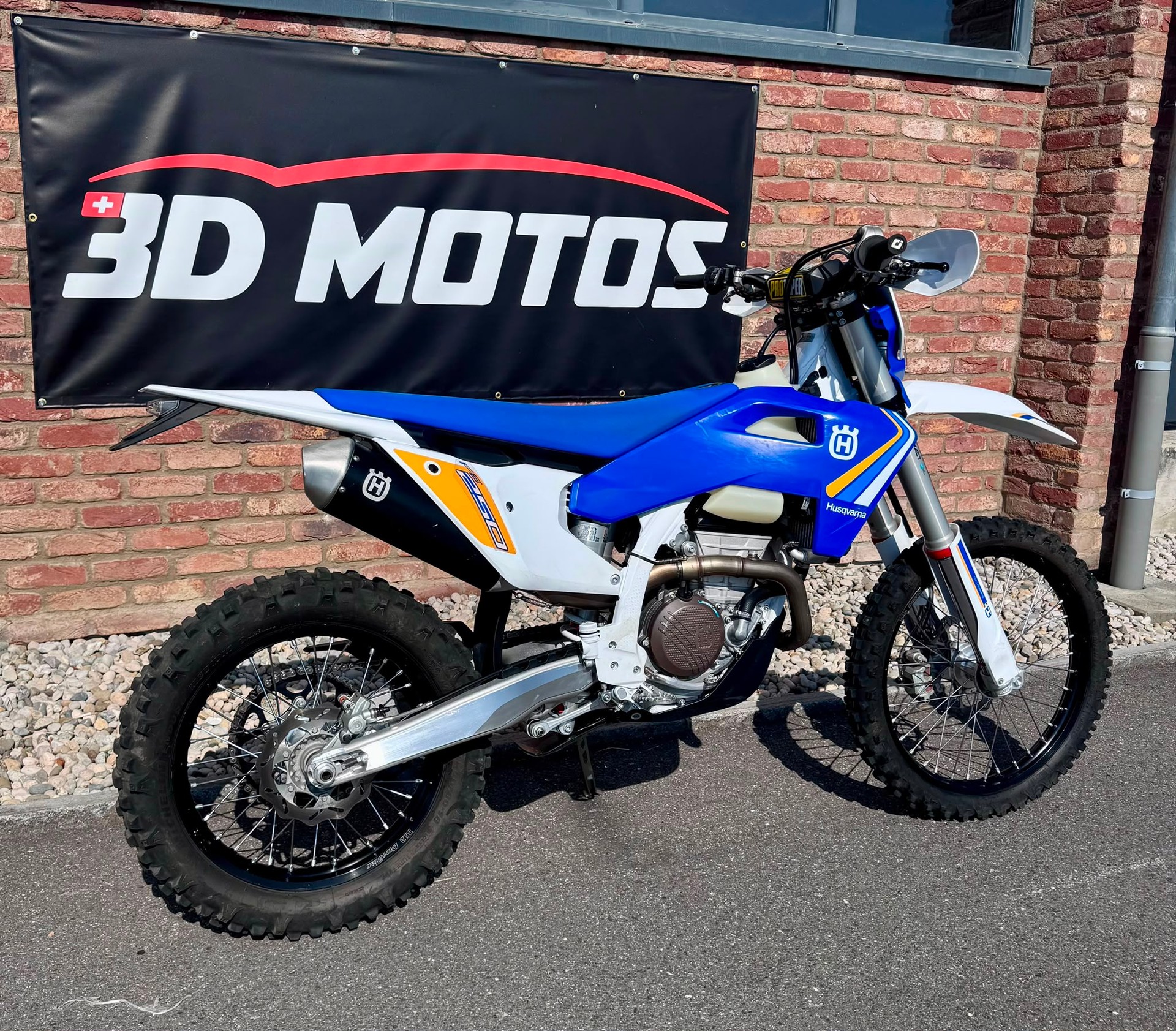 HUSQVARNA FE 250-showroom-element-2