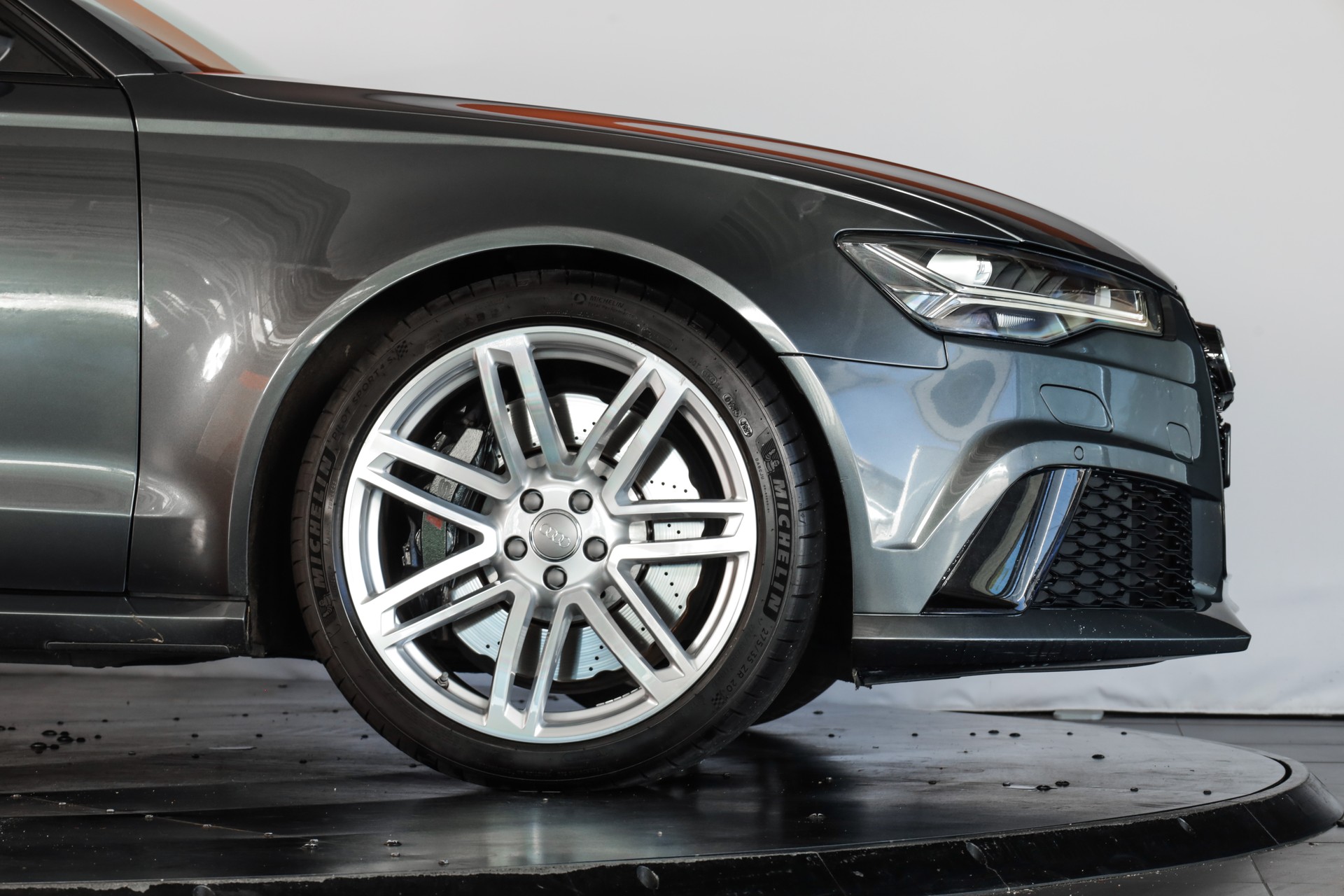AUDI RS6 Avant 4.0 TFSI V8 quattro Tiptronic-image-6