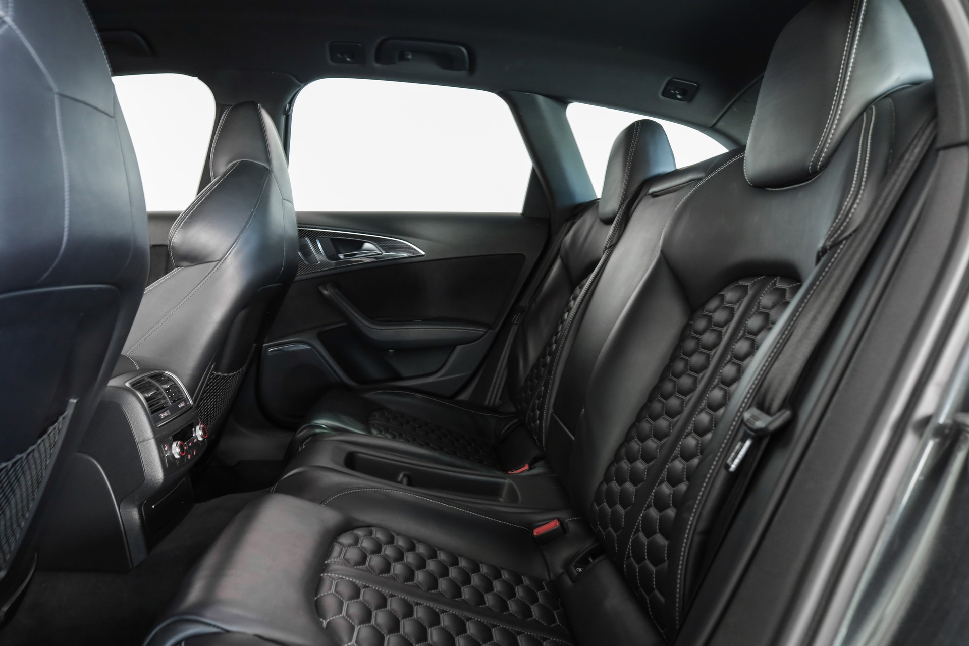 AUDI RS6 Avant 4.0 TFSI V8 quattro Tiptronic-image-13