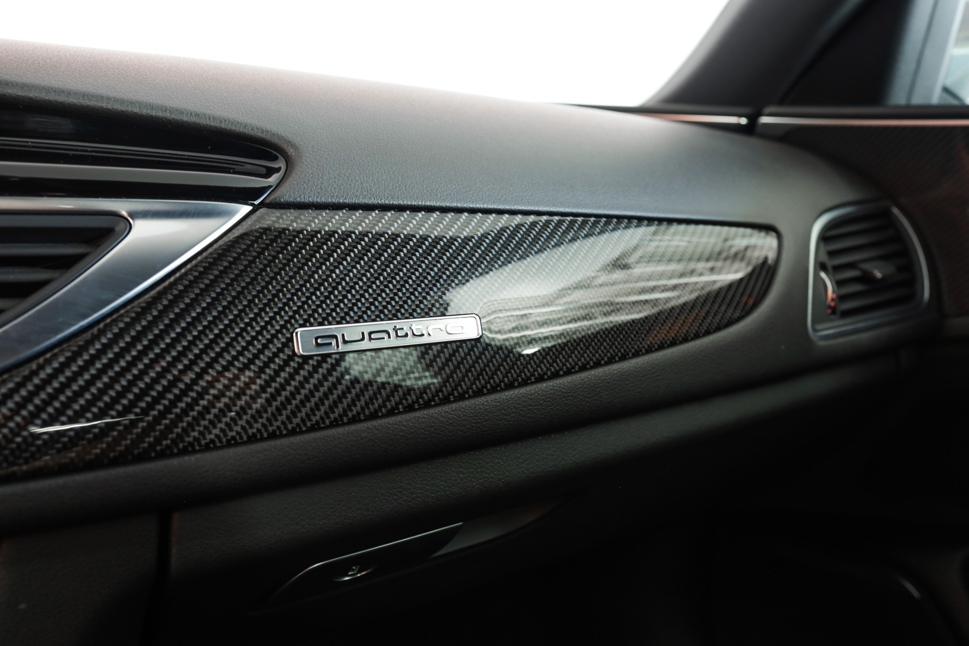 AUDI RS6 Avant 4.0 TFSI V8 quattro Tiptronic-image-17