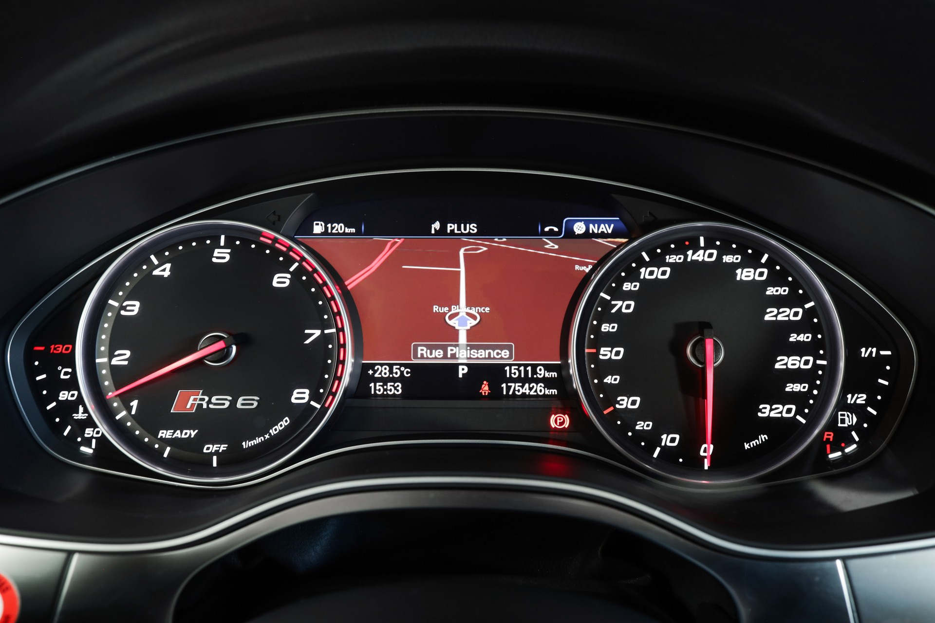 AUDI RS6 Avant 4.0 TFSI V8 quattro Tiptronic-image-21