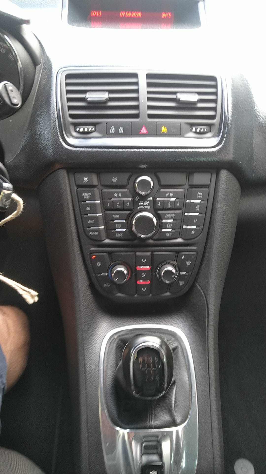 OPEL Meriva 1.4 Turbo Enjoy-image-8