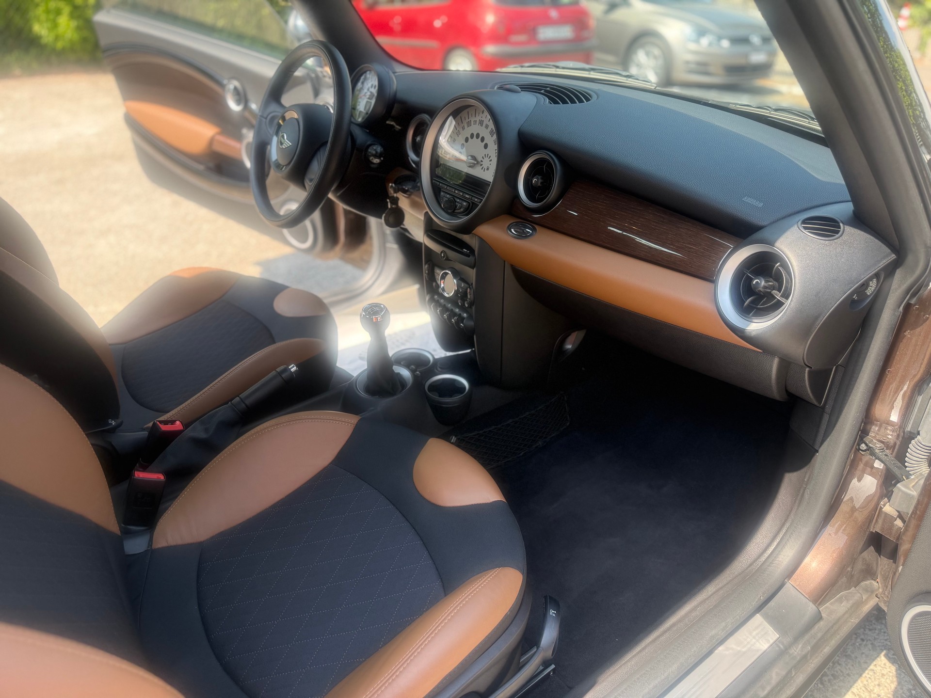 MINI Cooper 1.6 !!! 9980 km !!! ( Comme neuve-1er main-Etat exceptionnel-Visite du jour-Garantie-Service à jour )-image-8