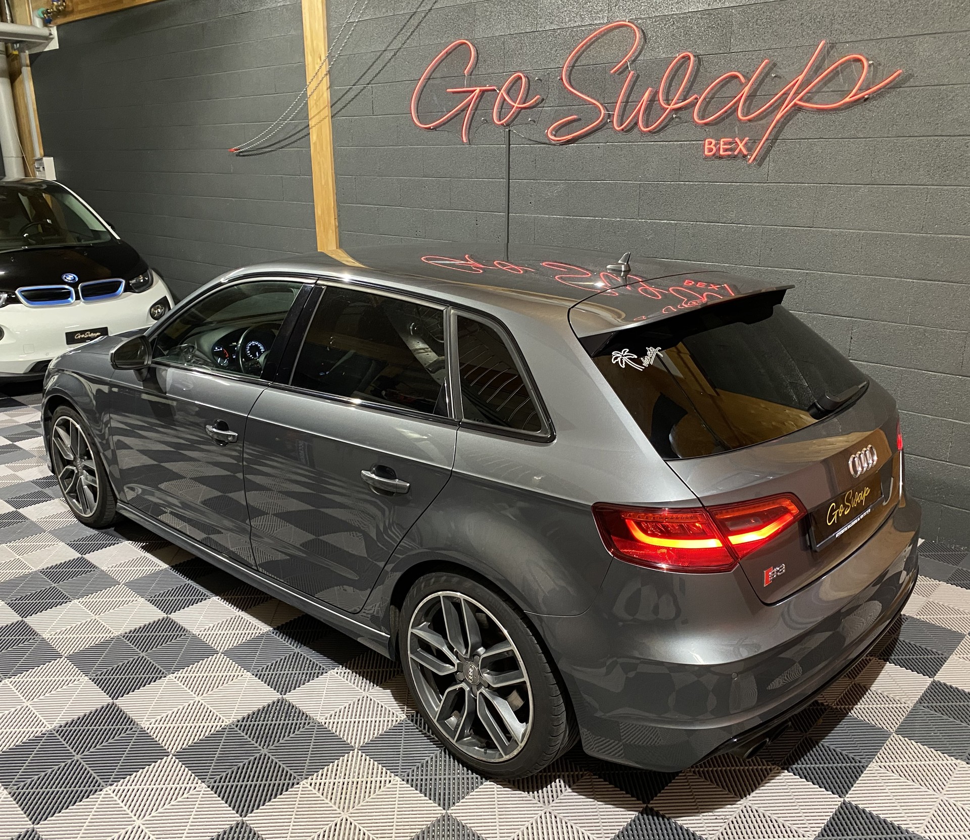 AUDI S3 Sportback 2.0 TFSI quattro S-tronic-image-10