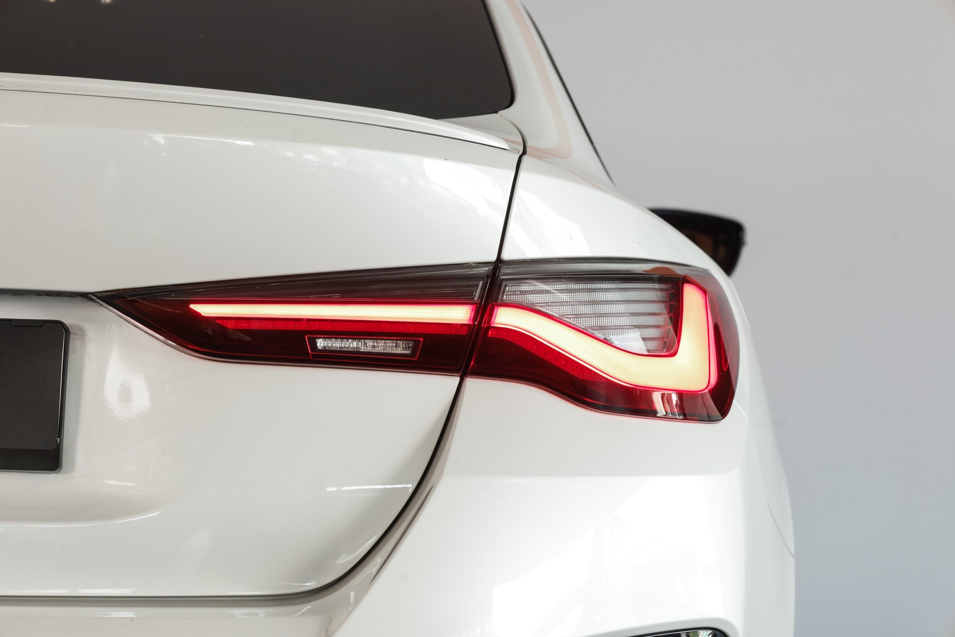 BMW i4 M50-image-8