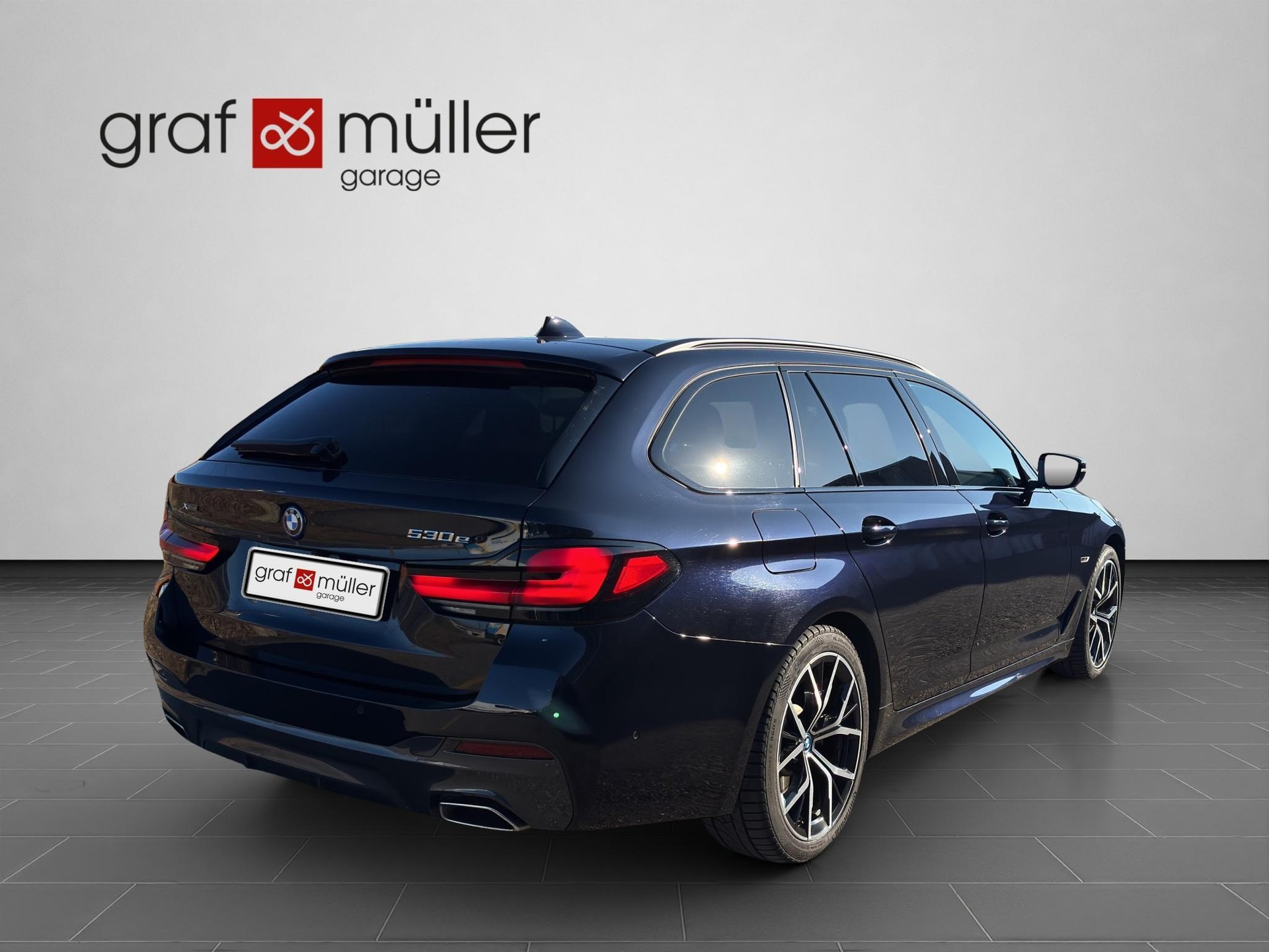 BMW 530e xDrive M-Sport Steptronic-image-17