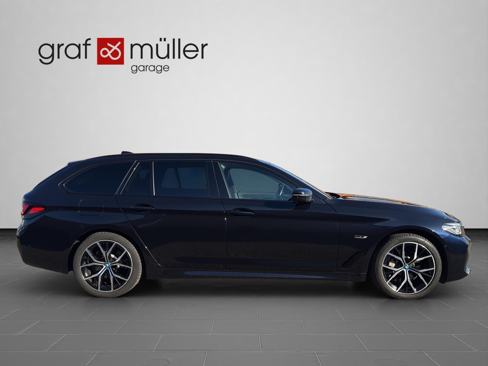 BMW 530e xDrive M-Sport Steptronic-image-18