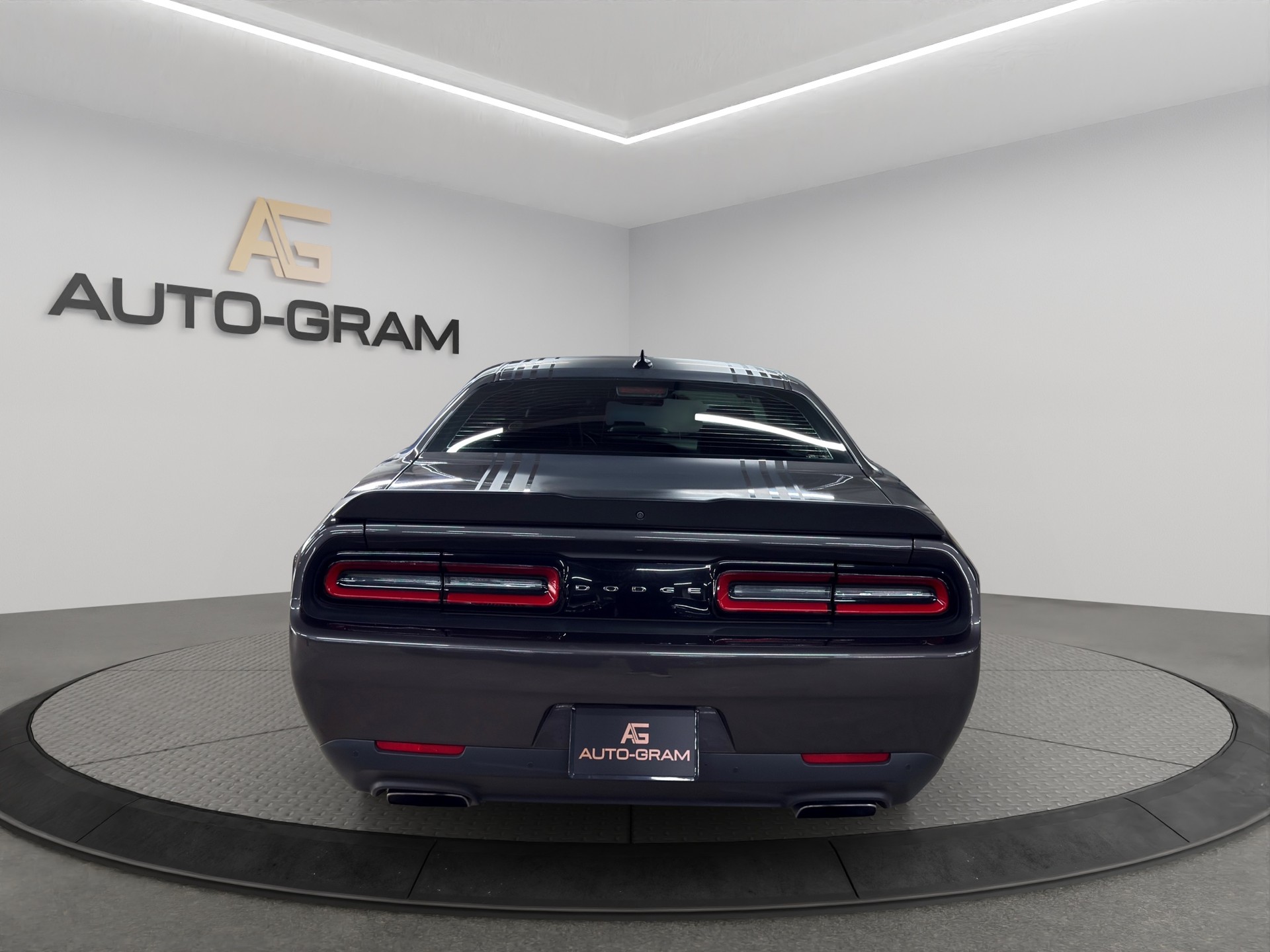 DODGE Challenger 5.71 Shaker-showroom-element-3