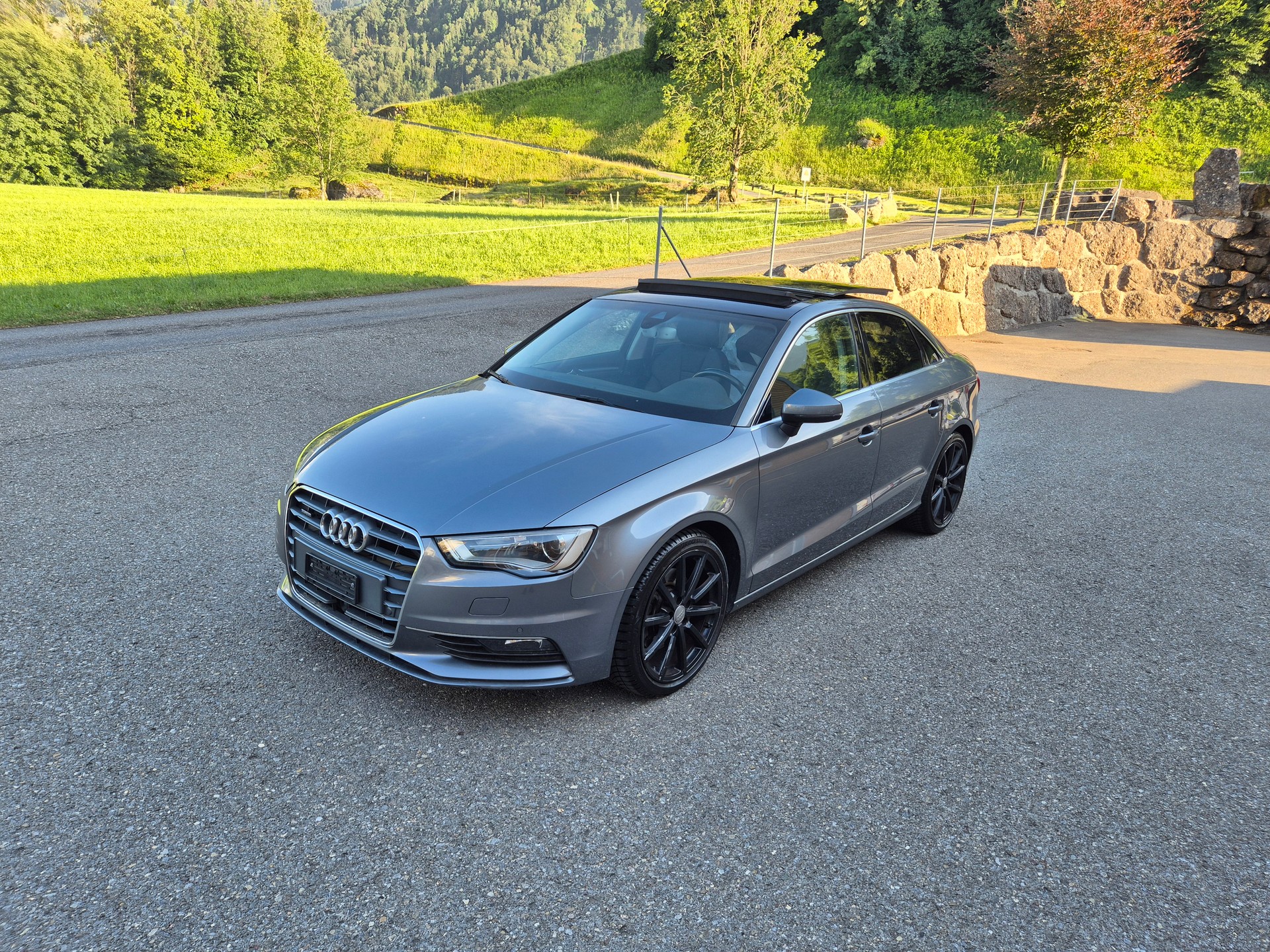 AUDI A3 Limousine 2.0 TDI Ambition quattro S-tronic-image-0