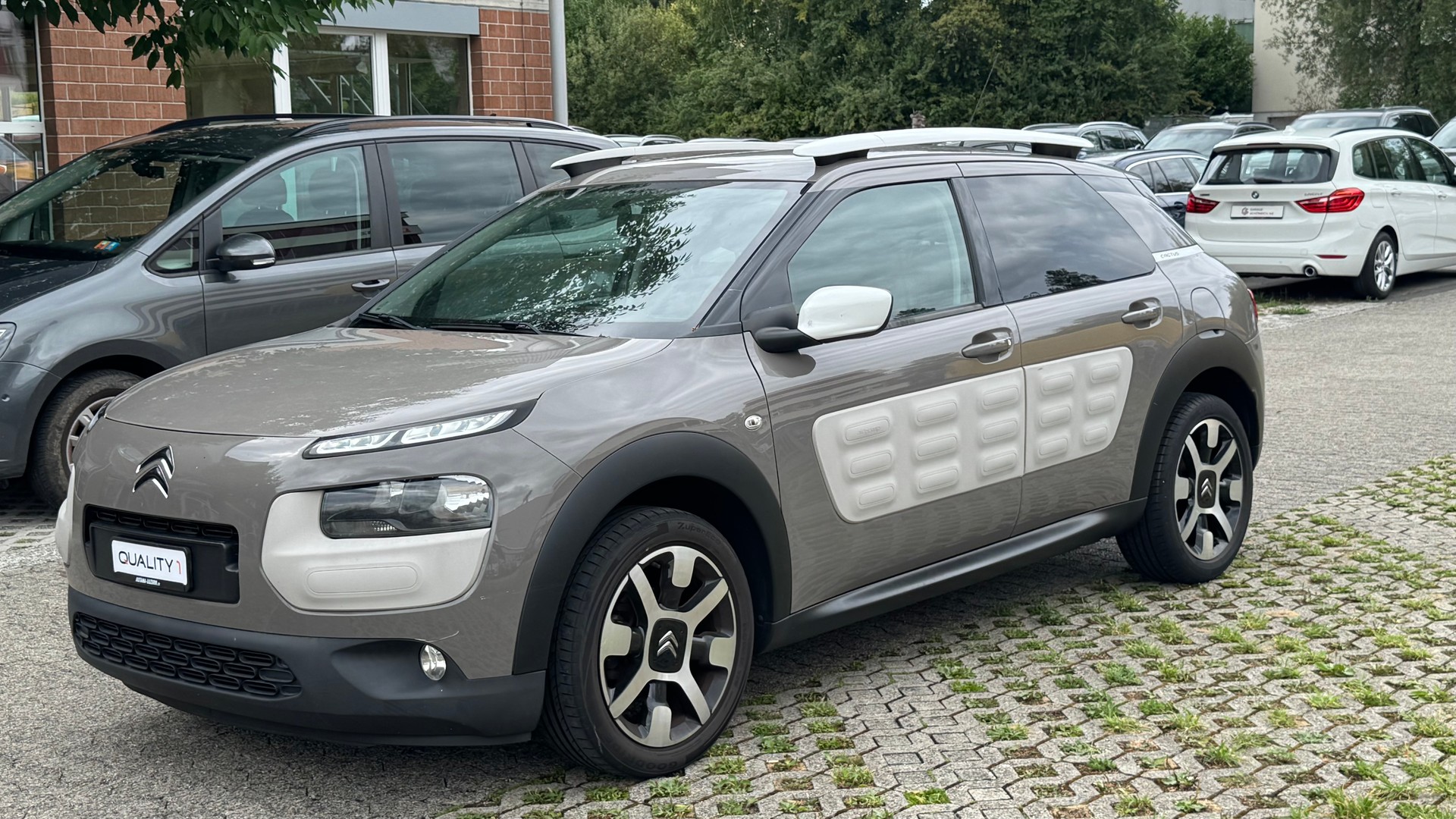 CITROEN C4 Cactus 1.2 VTi Feel-image-0