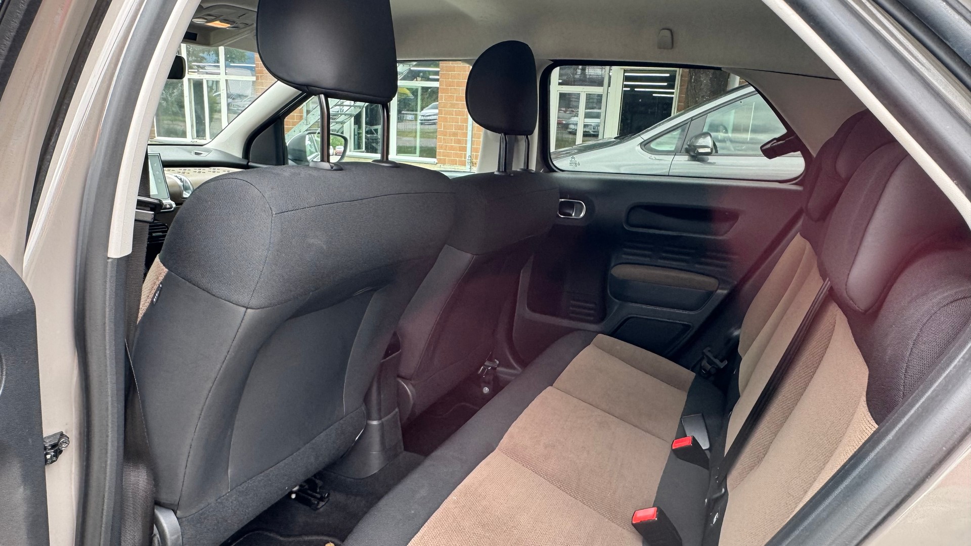 CITROEN C4 Cactus 1.2 VTi Feel-image-6