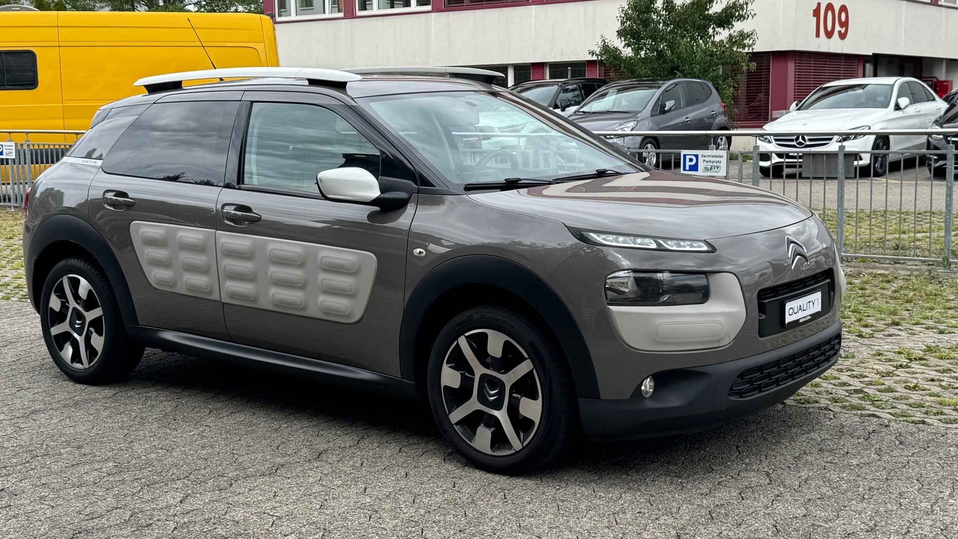 CITROEN C4 Cactus 1.2 VTi Feel-image-2