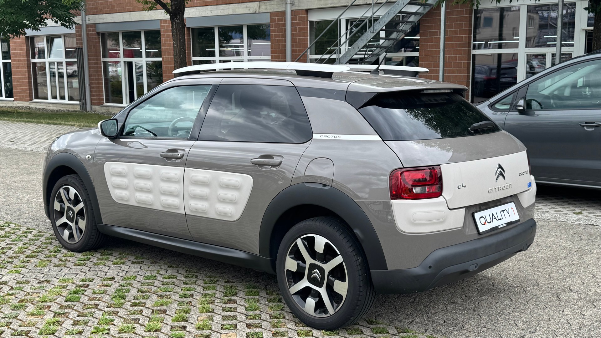 CITROEN C4 Cactus 1.2 VTi Feel-image-4