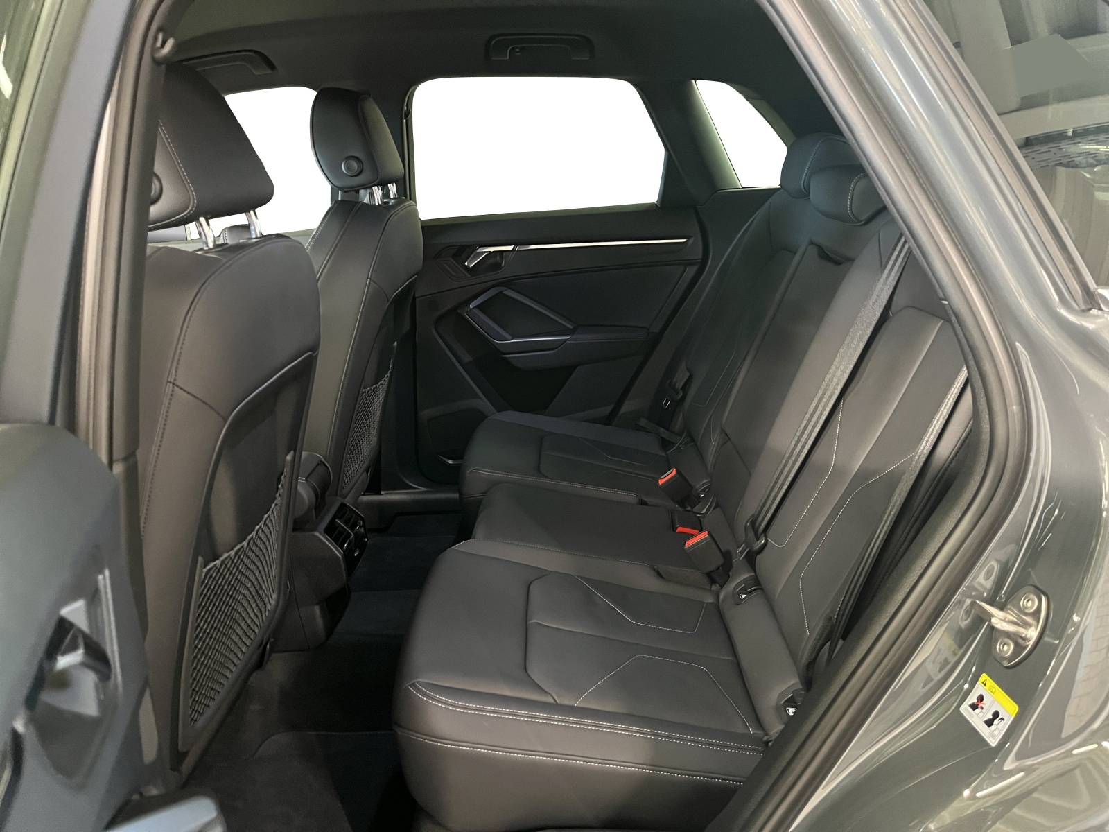 AUDI Q3 45 TFSI advanced quattro S-tronic-image-11