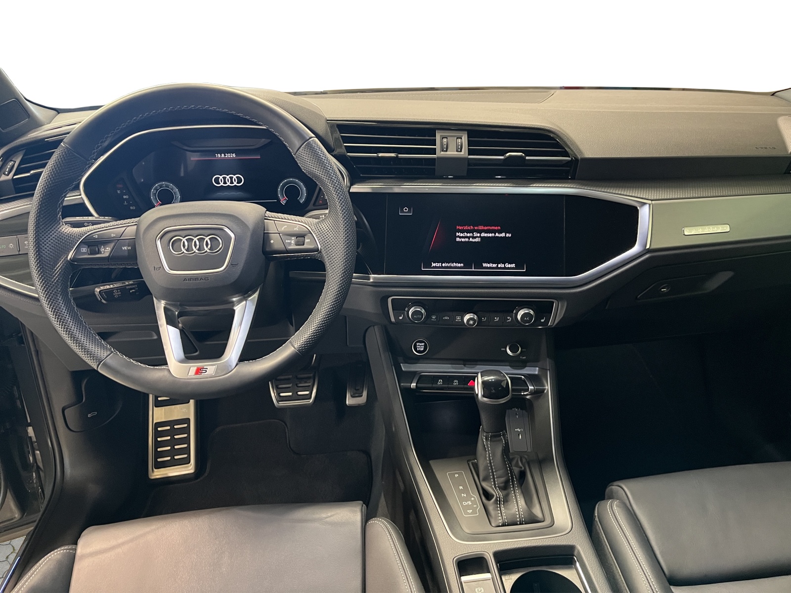 AUDI Q3 45 TFSI advanced quattro S-tronic-image-10