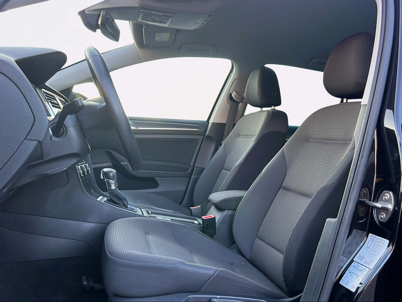 VW e-Golf-image-4