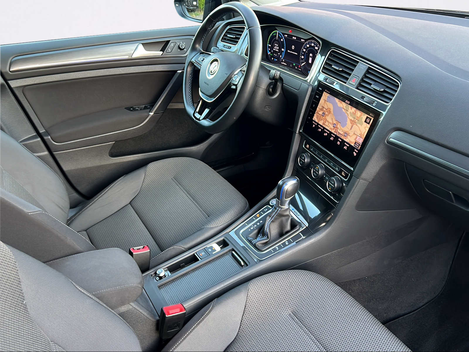 VW e-Golf-image-2