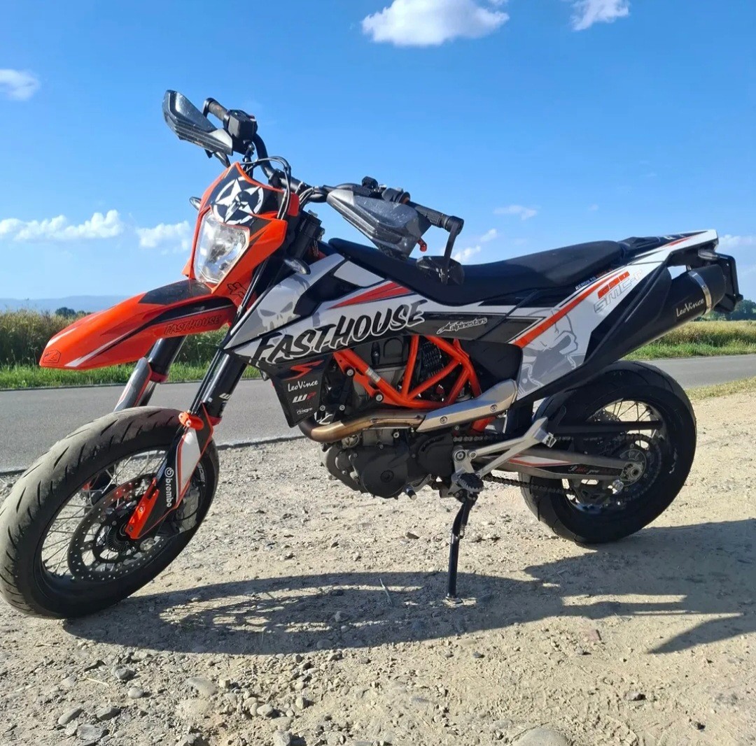 KTM 690 SMC R-image-1