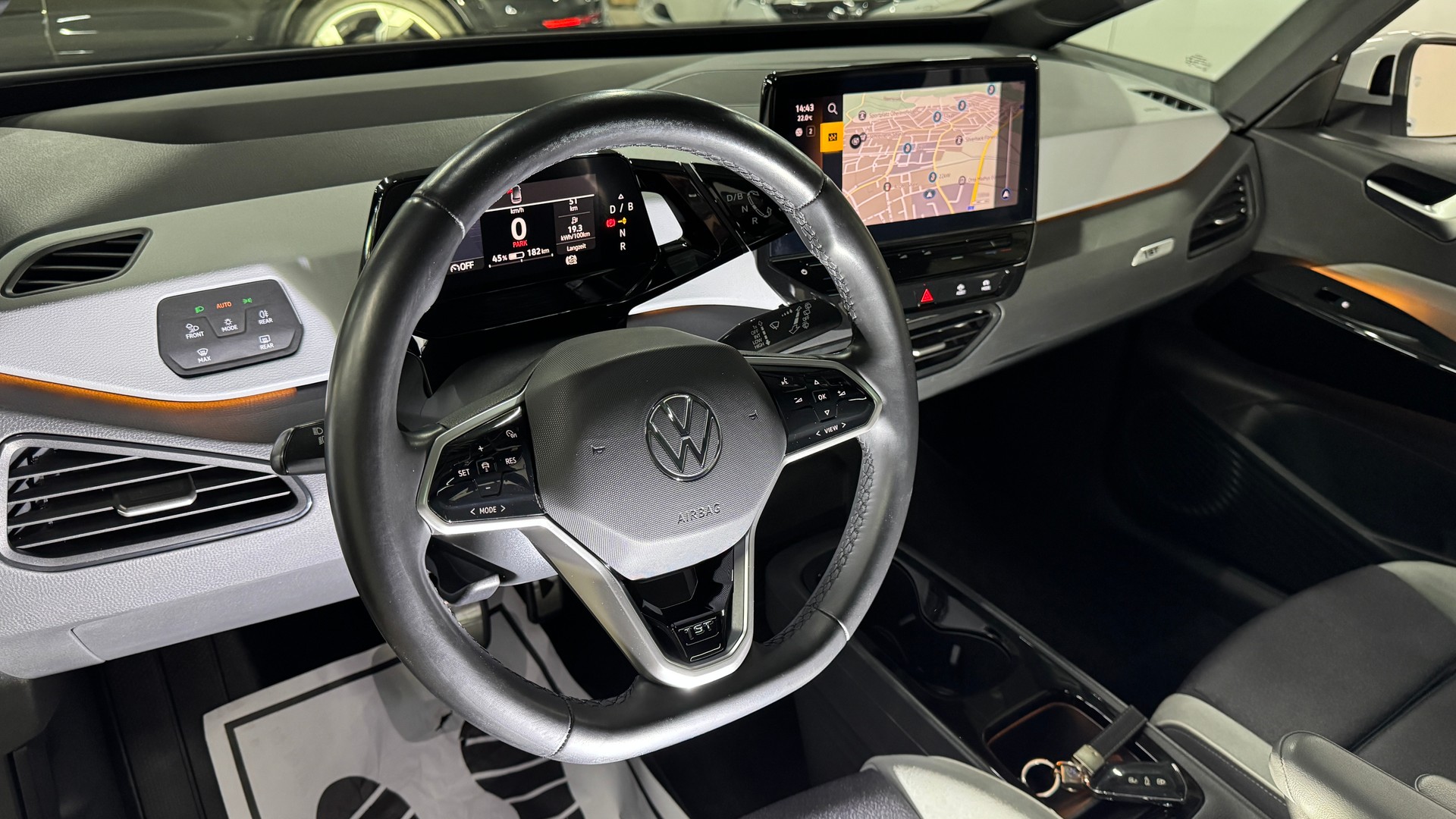 VW ID.3 Pro Performance 58kWh 1ST Max / TOP Ausstattung-image-12