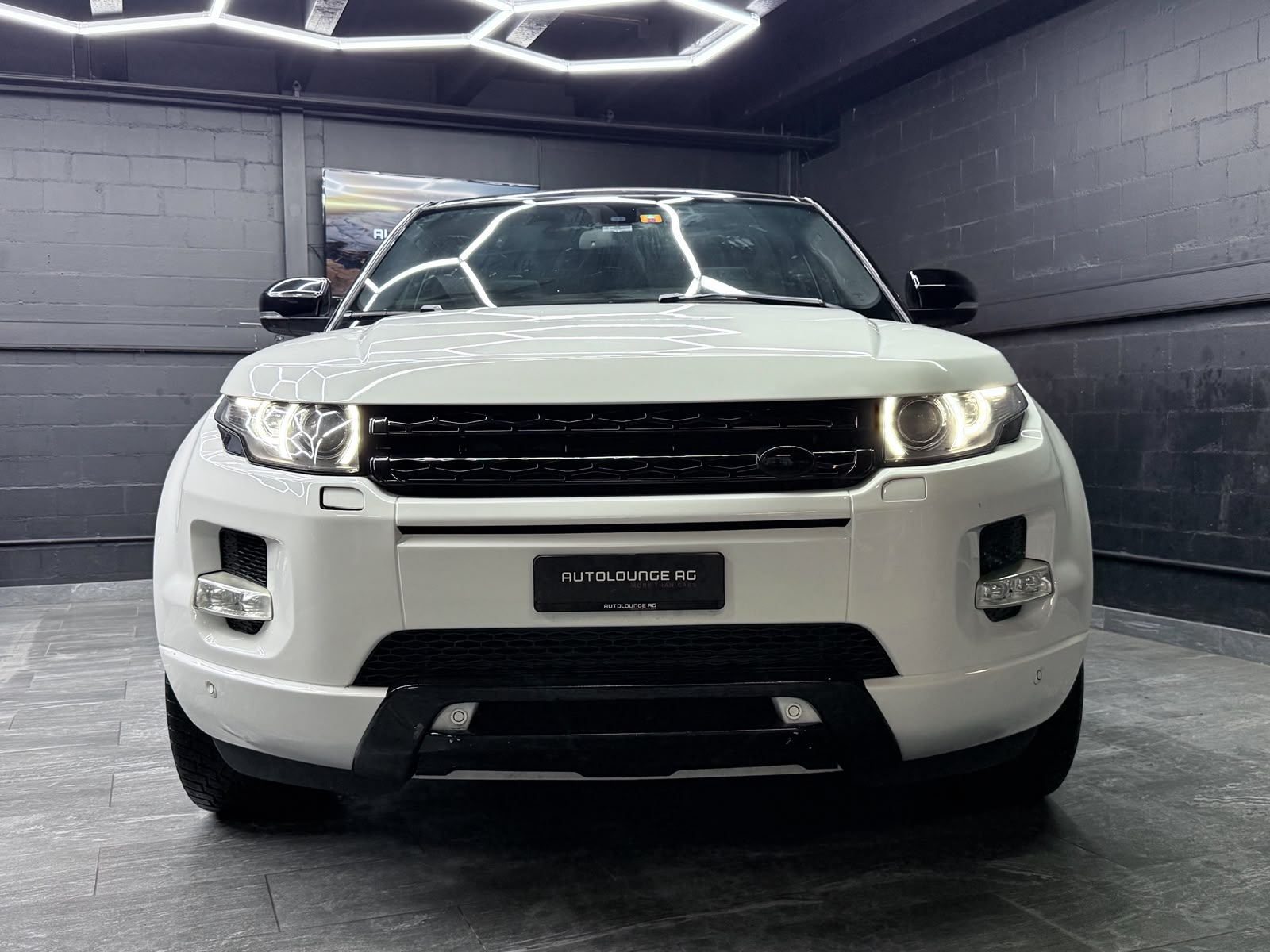 LAND ROVER Range Rover Evoque 2.2 SD4 Dynamic AT6-image-2