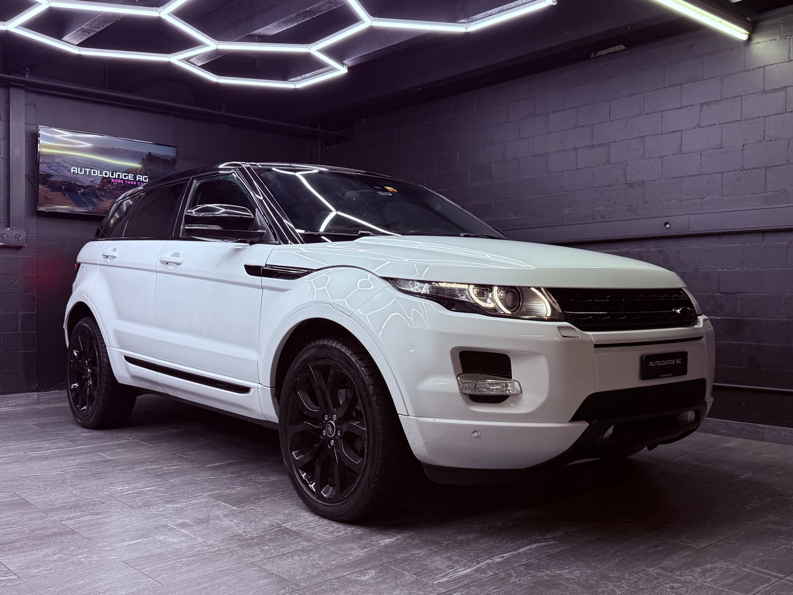 LAND ROVER Range Rover Evoque 2.2 SD4 Dynamic AT6-image-1