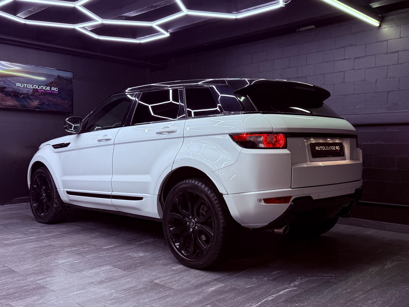 LAND ROVER Range Rover Evoque 2.2 SD4 Dynamic AT6-image-4