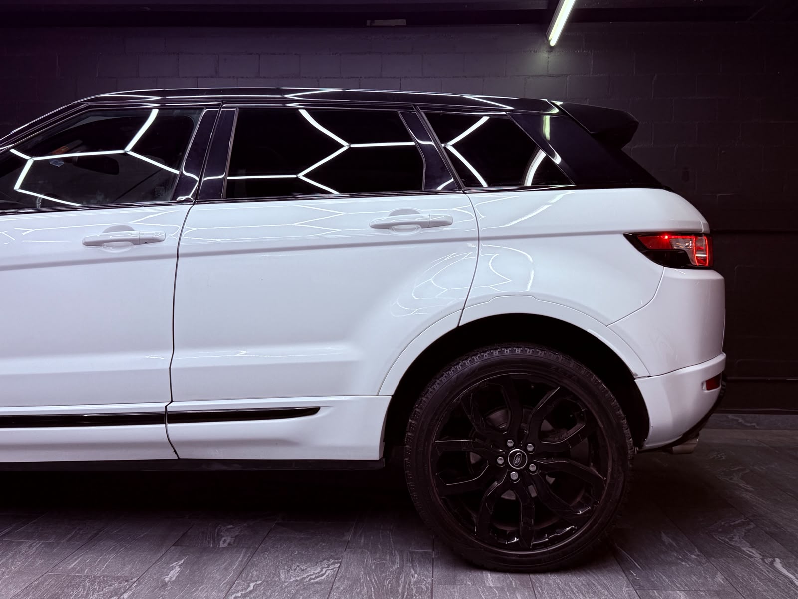 LAND ROVER Range Rover Evoque 2.2 SD4 Dynamic AT6-image-6