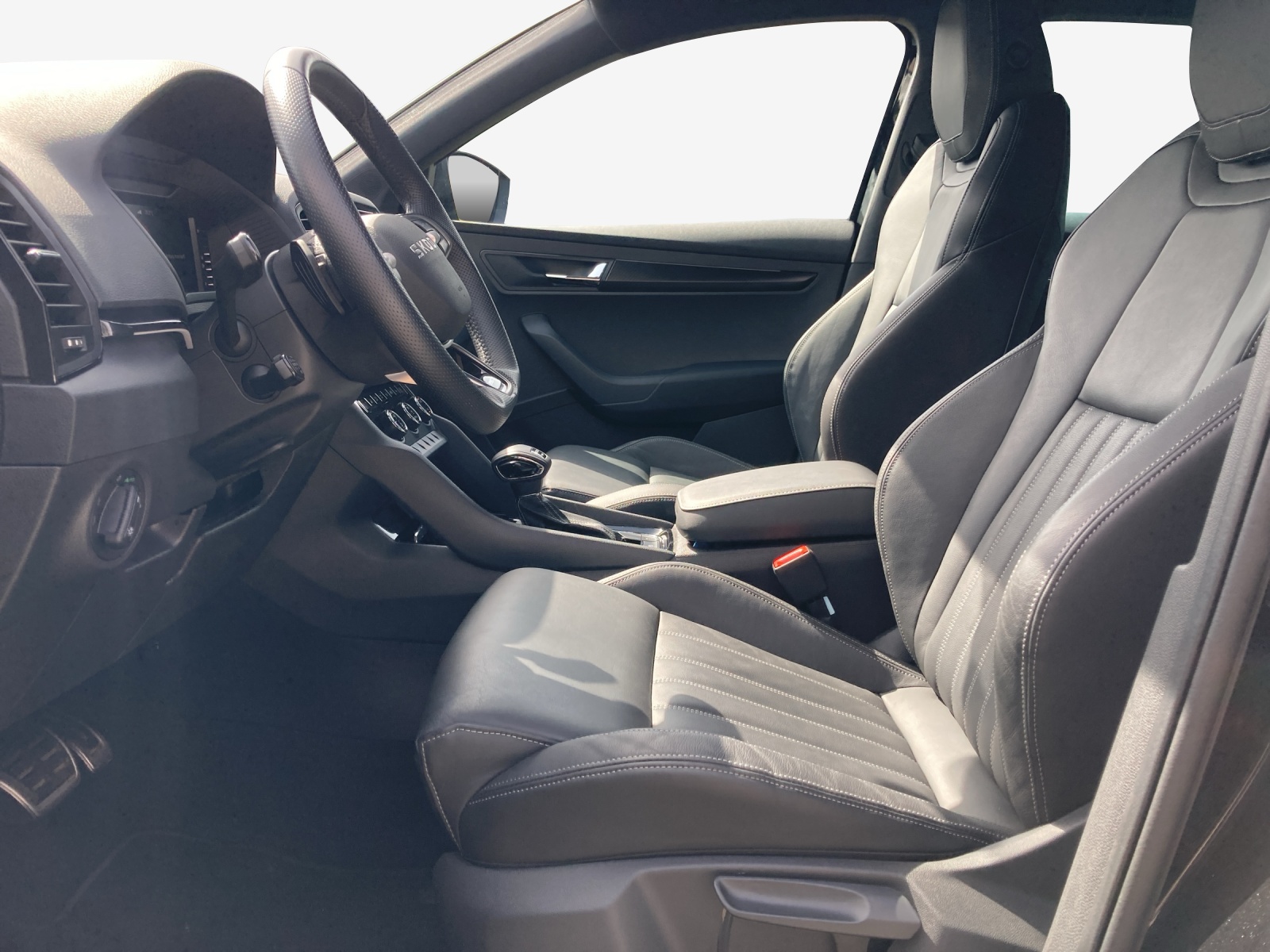 SKODA Karoq 2.0 TSI SportLine 4x4 DSG-image-7