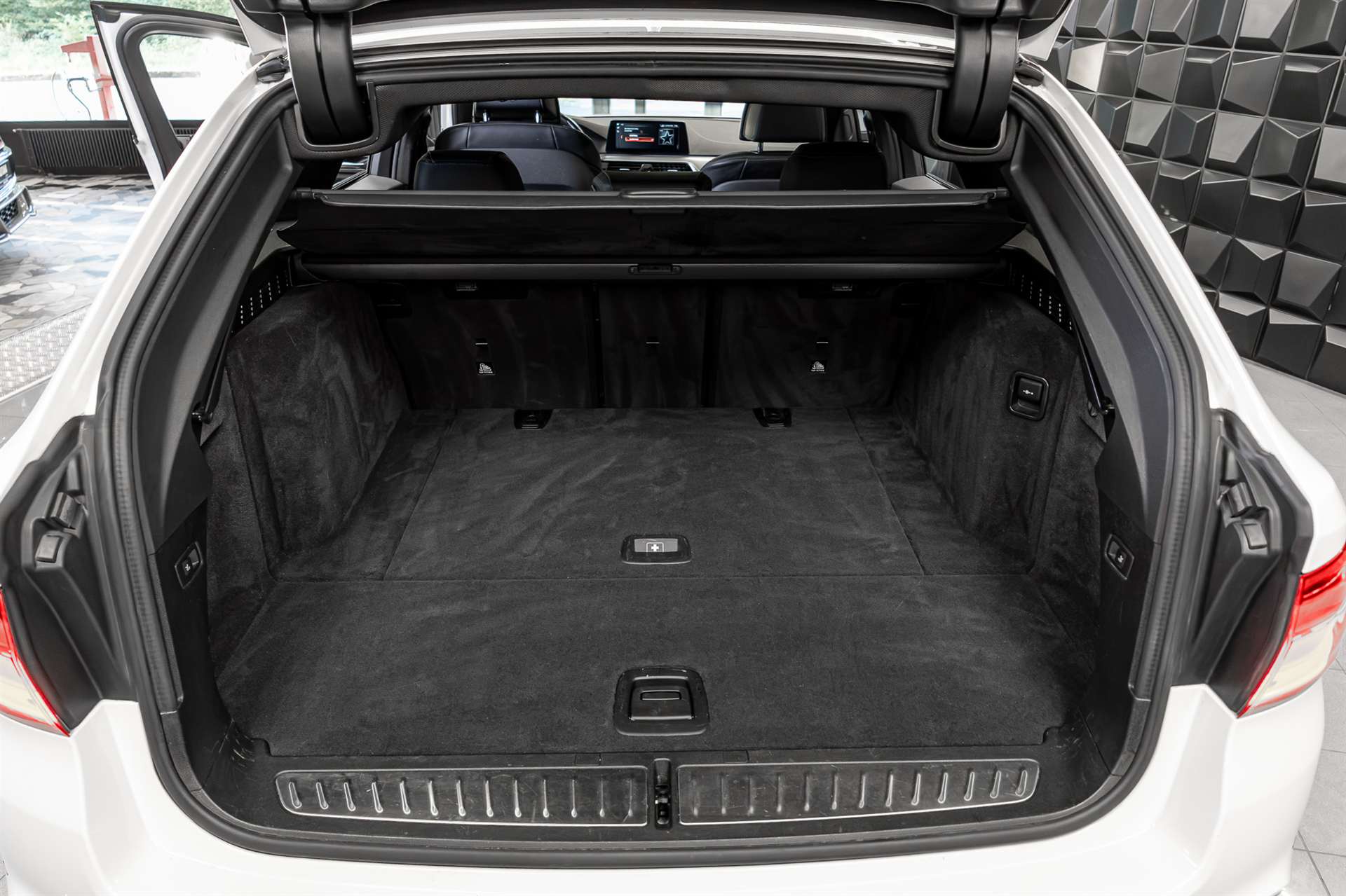 BMW 530i xDrive Touring Steptronic M-Paket-image-27