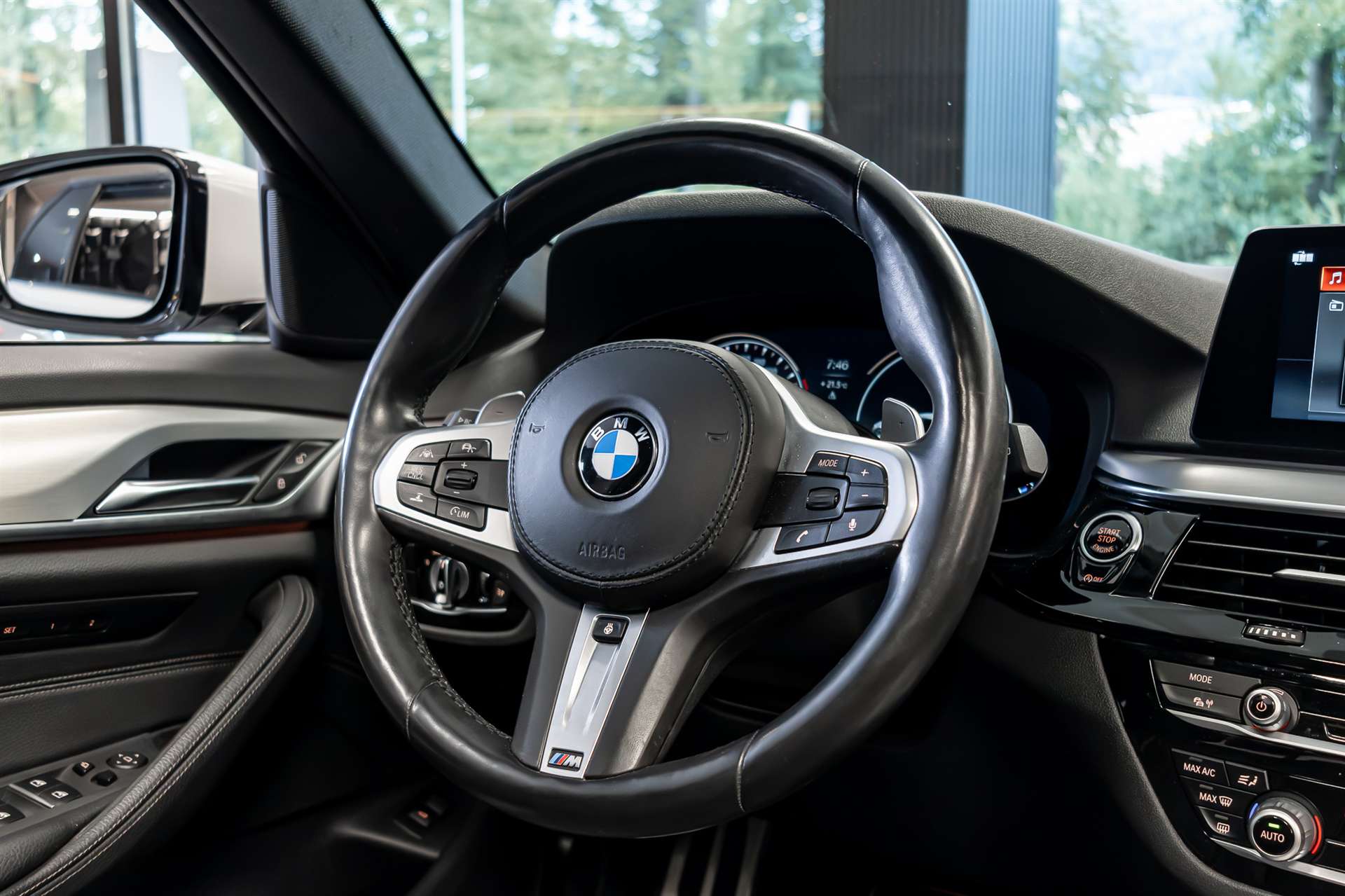 BMW 530i xDrive Touring Steptronic M-Paket-image-7
