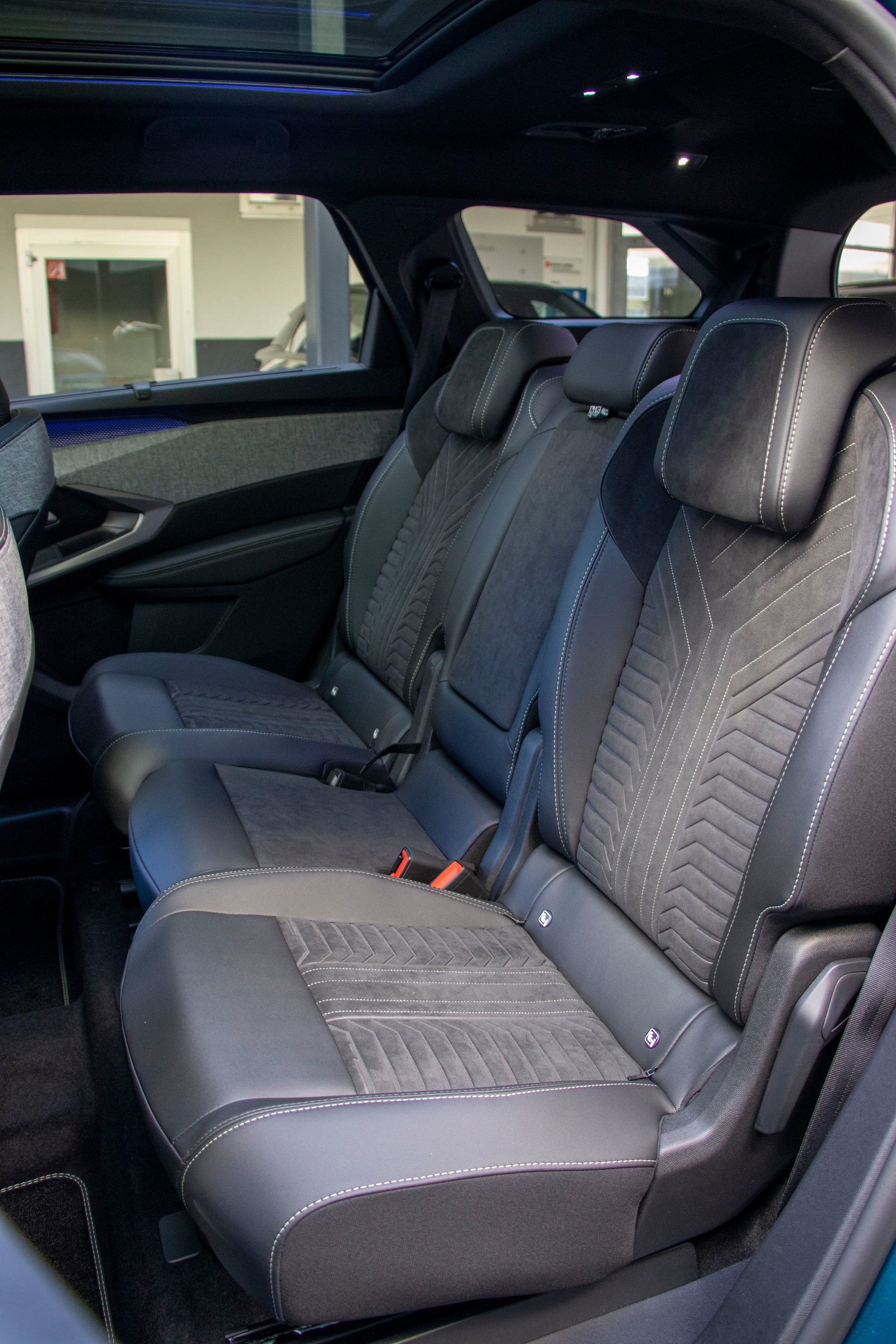 PEUGEOT 5008 145 Hybrid e-DCS6 GT-image-8