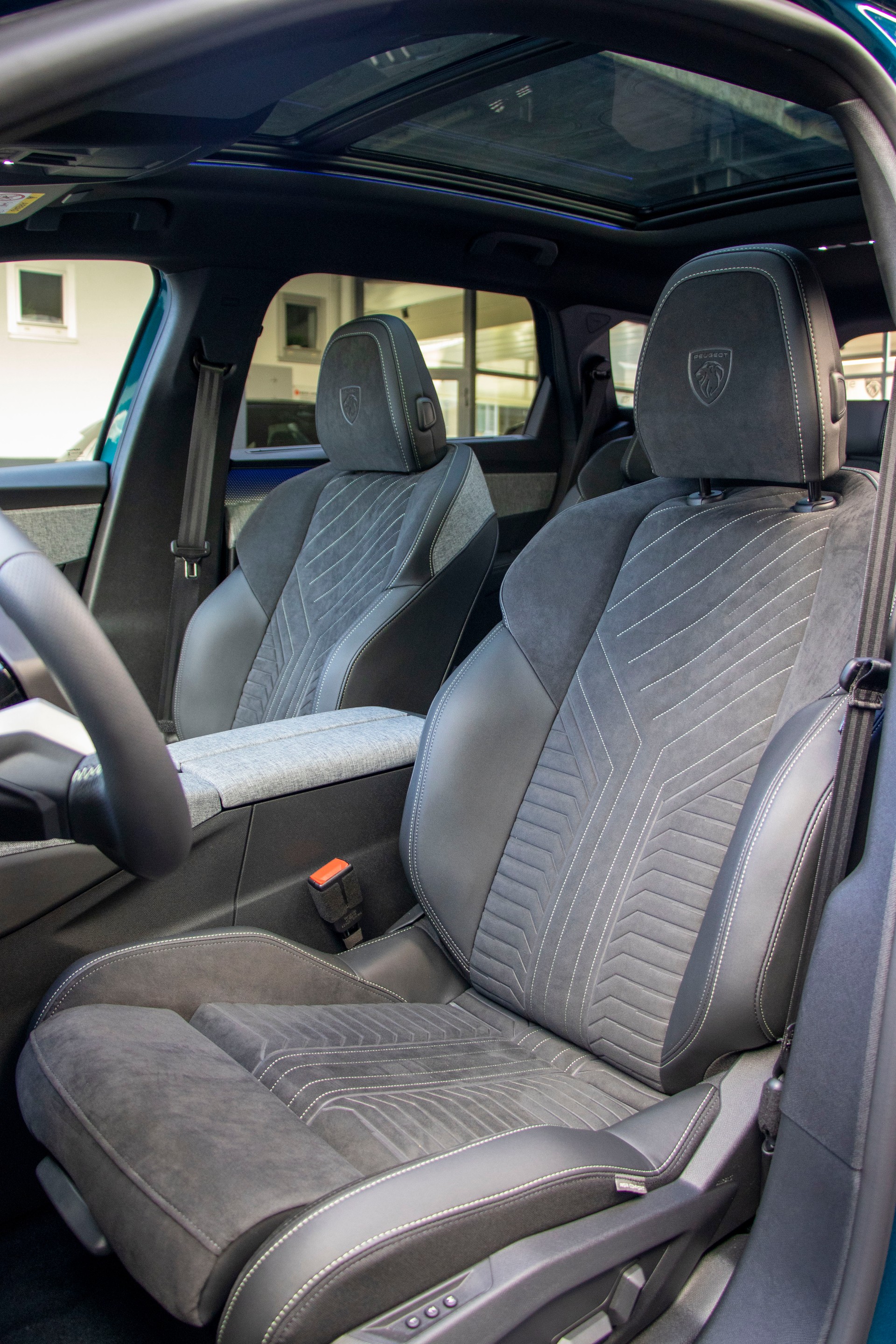 PEUGEOT 5008 145 Hybrid e-DCS6 GT-image-4